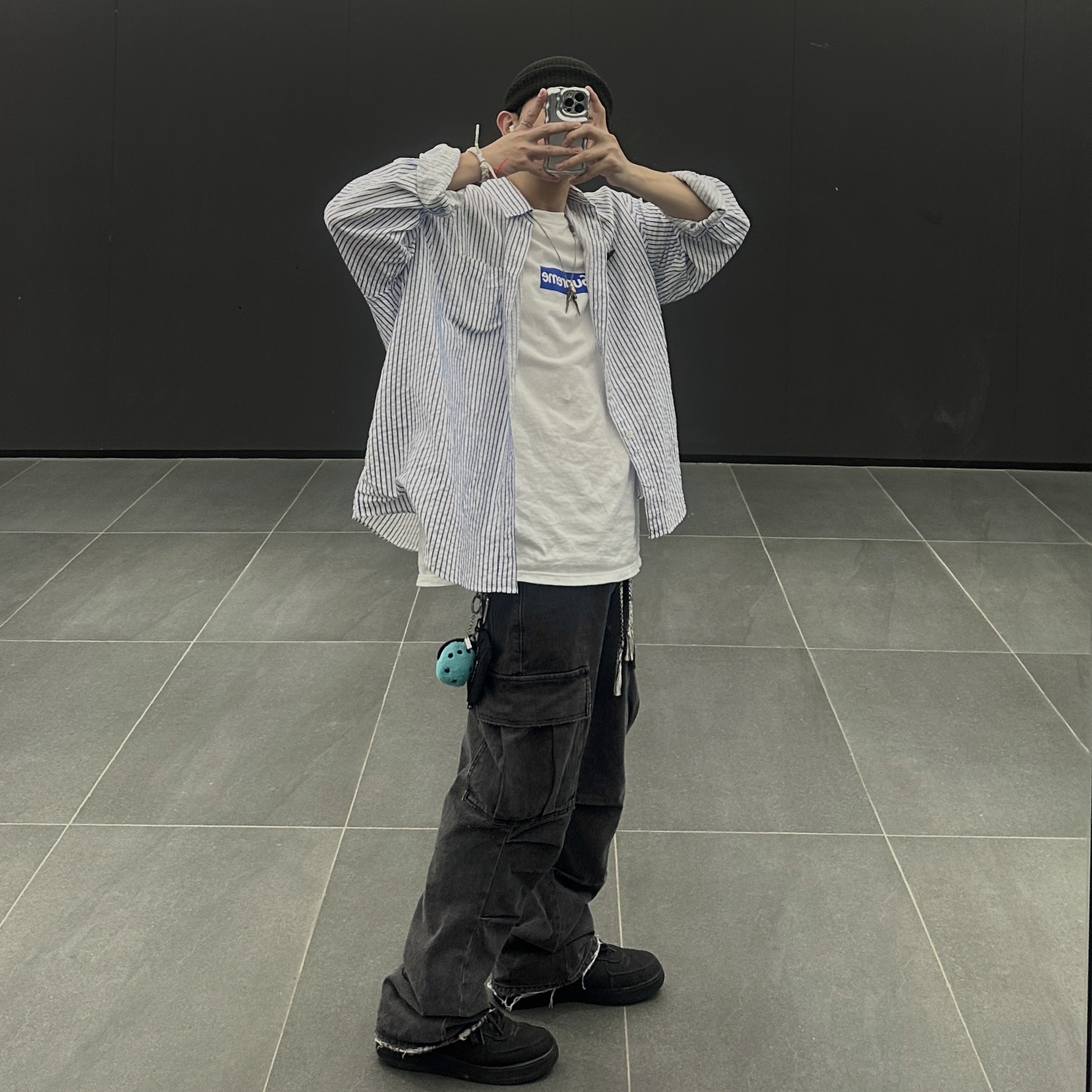 Supreme Seoul Box Logo T-Shirt White - 23FW, Nike x Stussy Air Force 1 Low Triple Black 착용 스타일 - 2