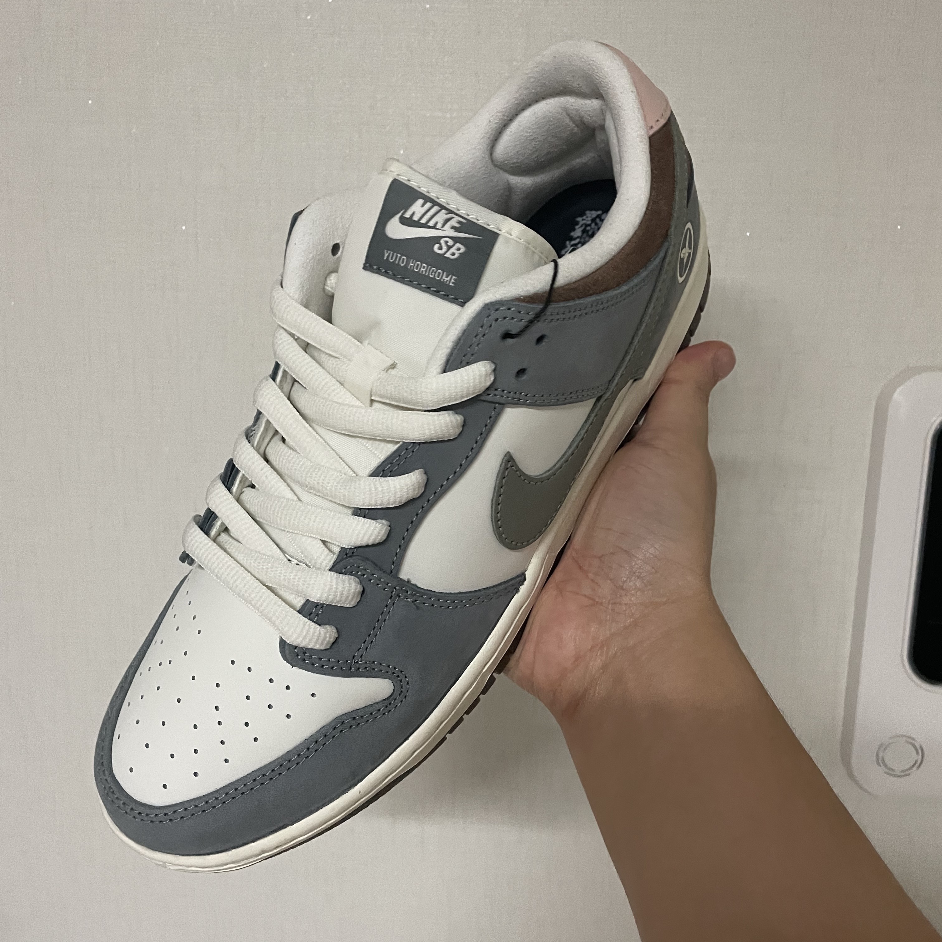 Nike x Yuto Horigome SB Dunk Low Wolf Grey 착용 스타일 - 2