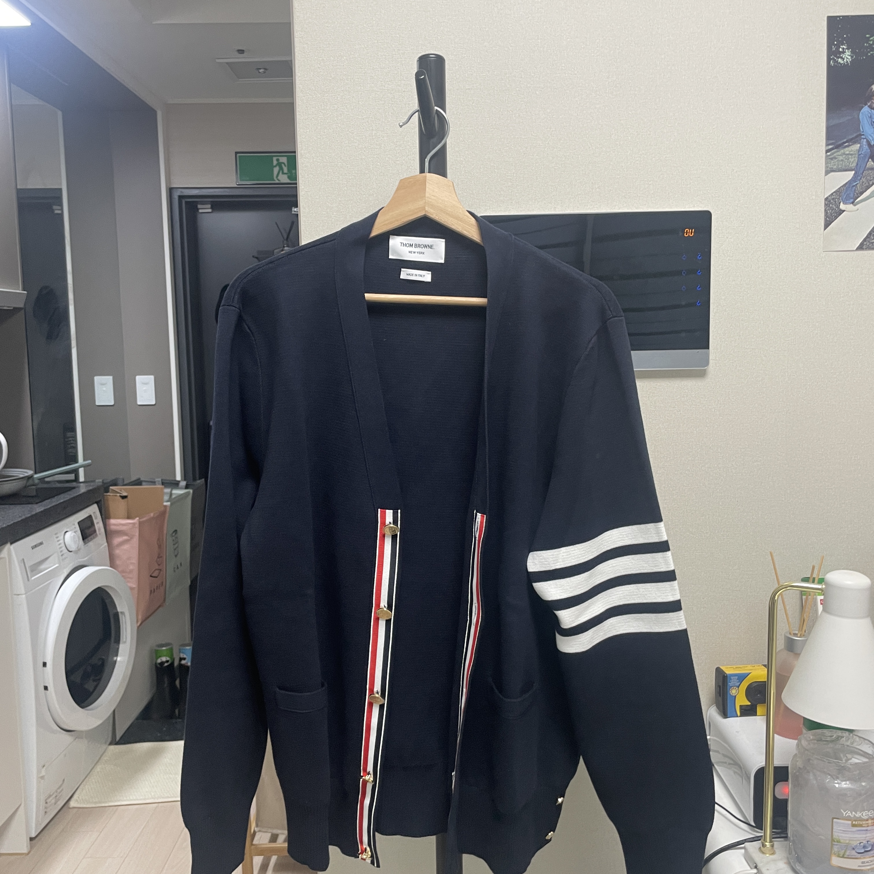 Thom Browne Milano Stitch 4-Bar Cardigan Navy 착용 스타일