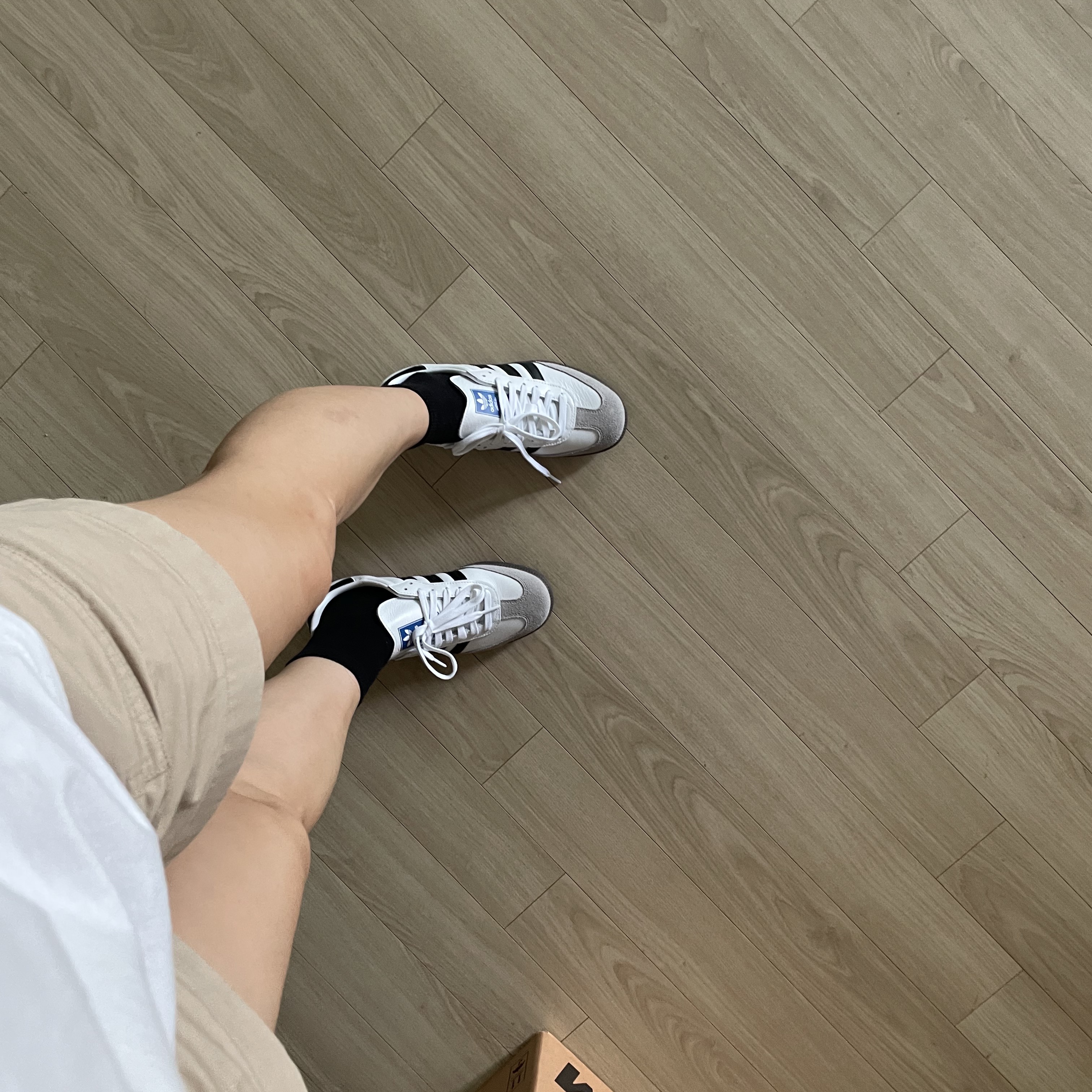 Adidas Samba OG Cloud White 착용 스타일