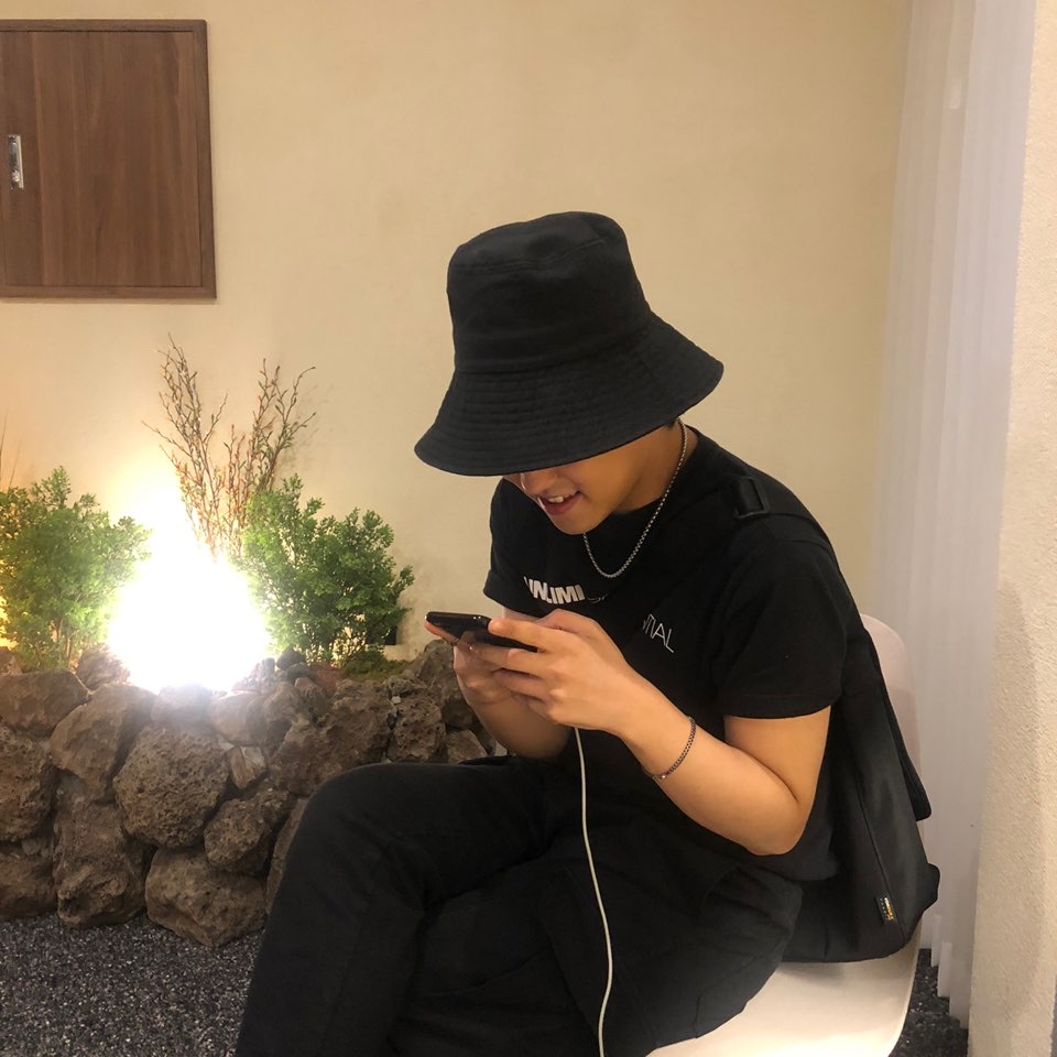 Balenciaga Speed Trainer Black White 2021/2022 착용 스타일 - 3