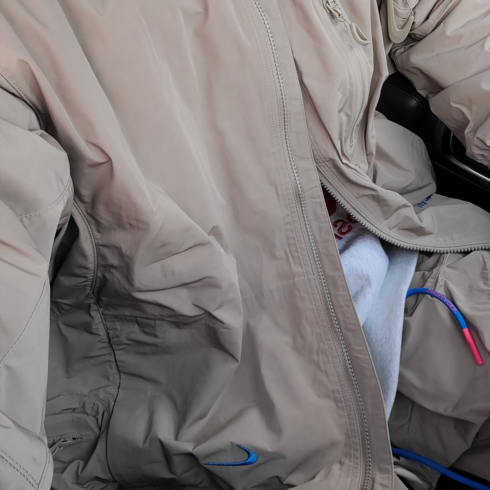 Nike x Off-White NRG Track Suit Khaki - Asia 착용 스타일 - 1