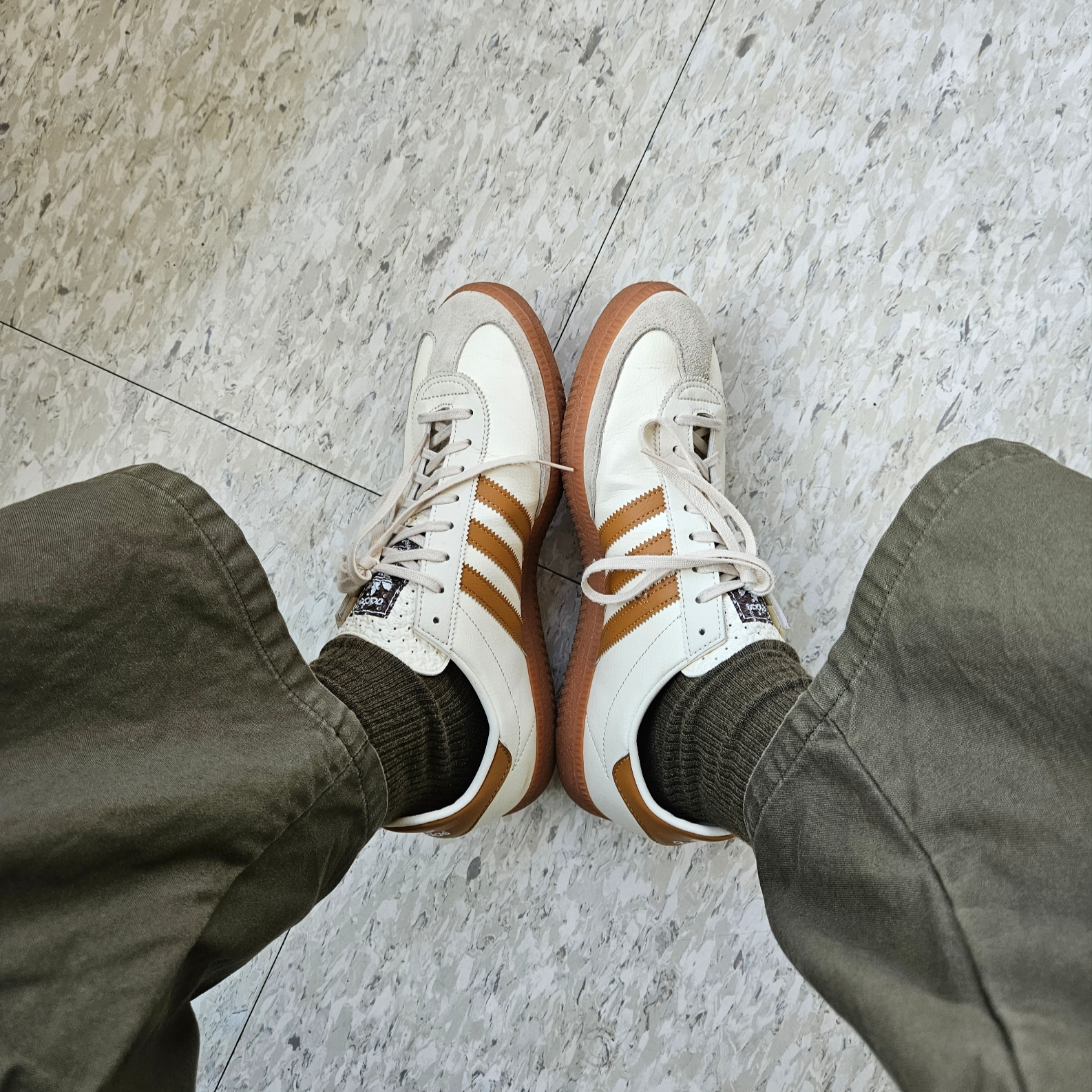 Adidas City Series Triest Cream White 착용 스타일 - 4