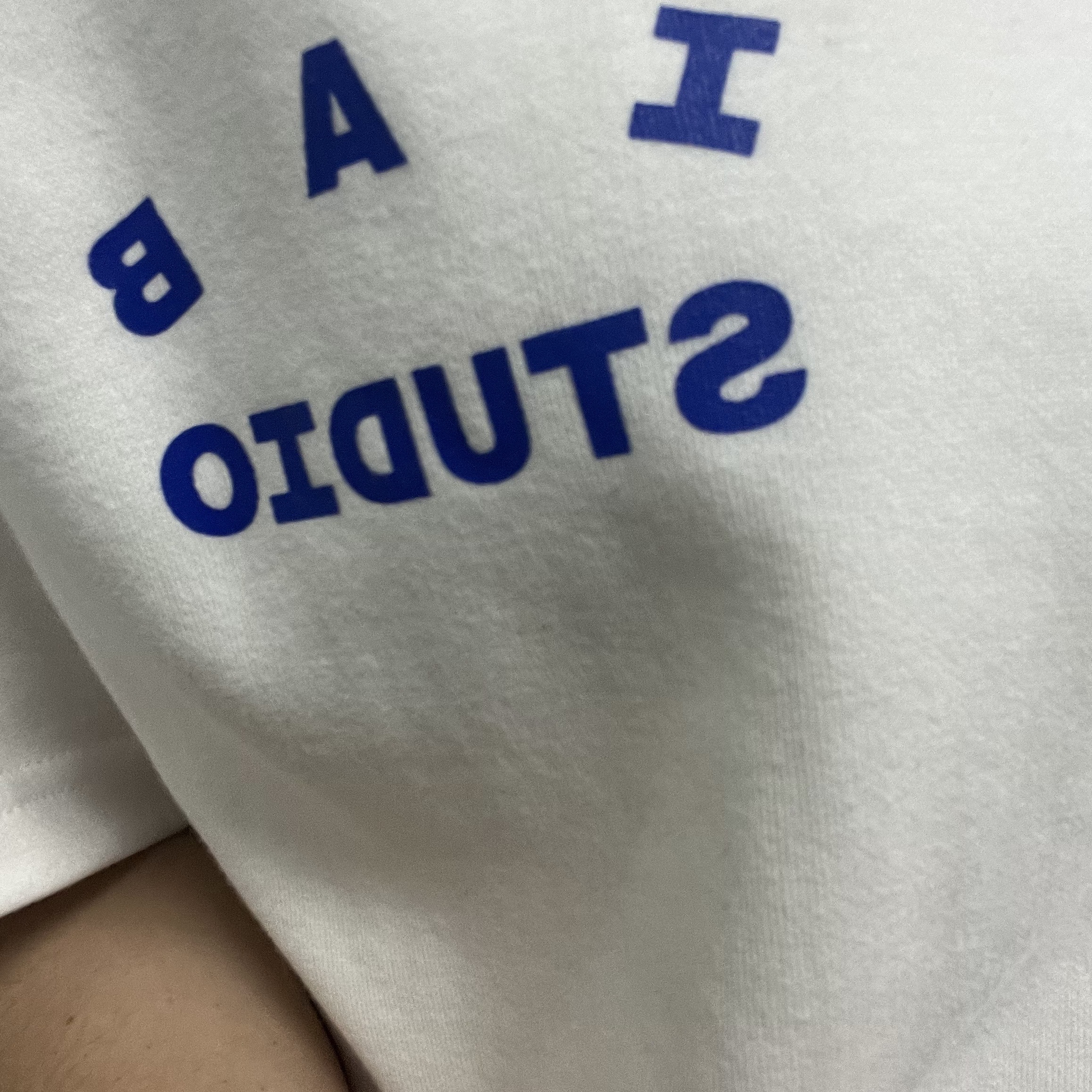 IAB Studio 10th Anniversary T-Shirts Pack White & Black (2 Pack) 착용 스타일