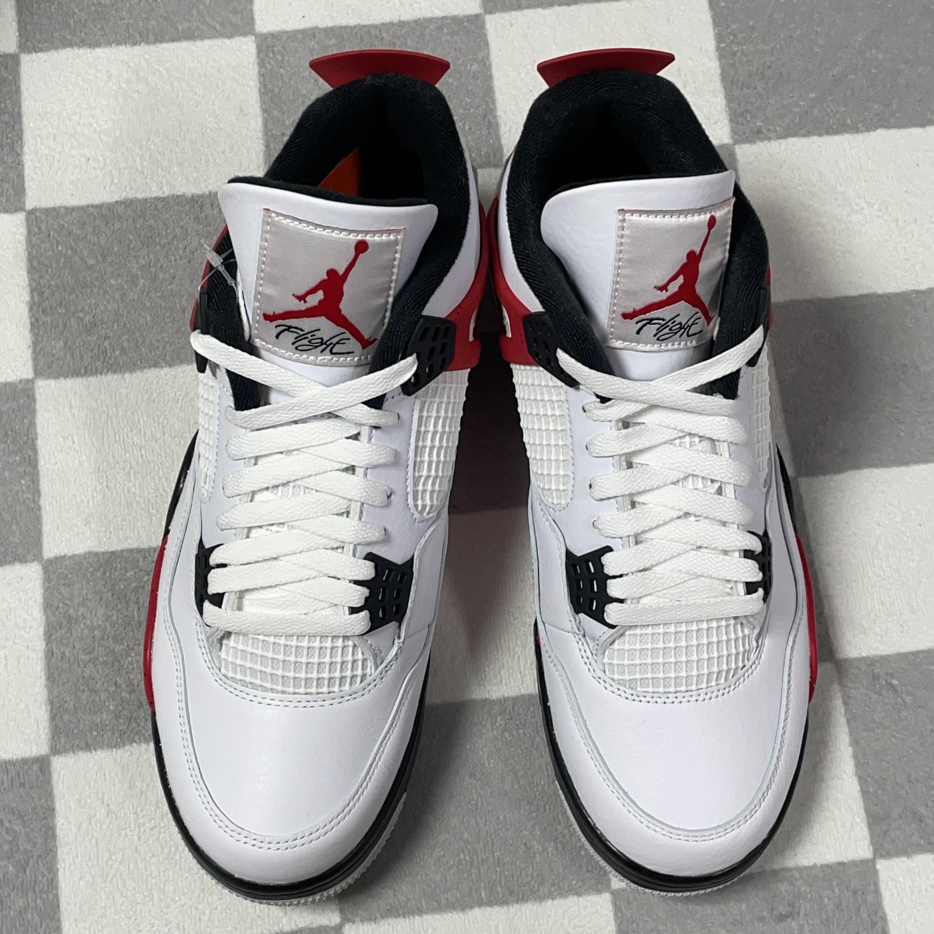 Jordan 4 Retro Red Cement 착용 스타일 - 2