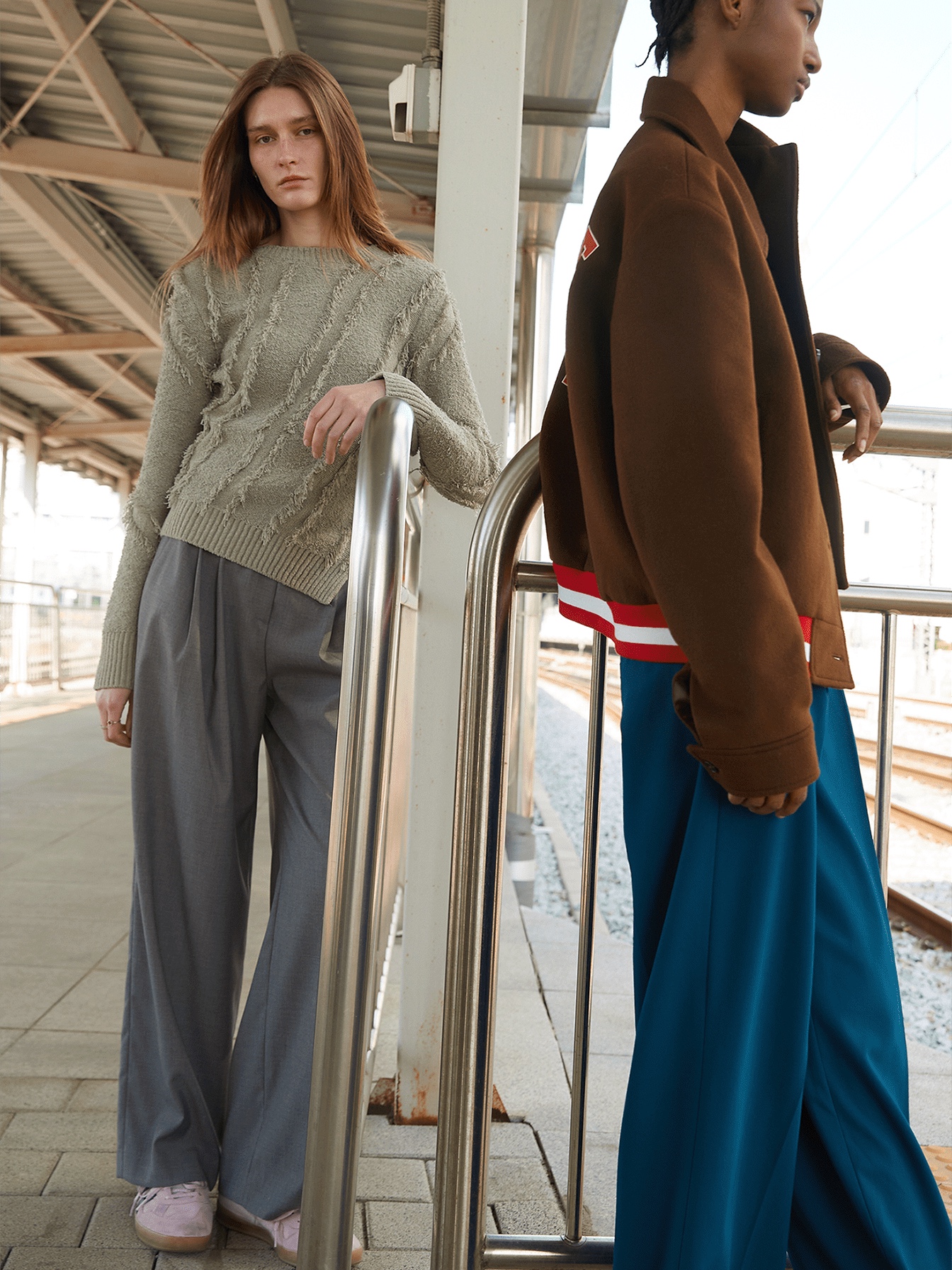 Enor Women Fringe Cut Out Knit Mint 착용 스타일