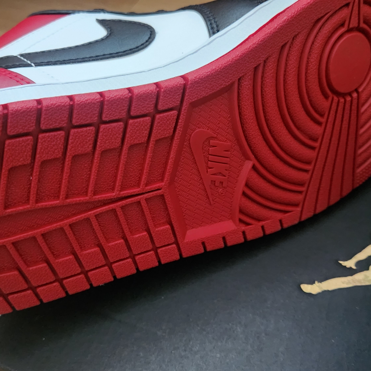 Jordan 1 Low Bred Toe 착용 스타일 - 5