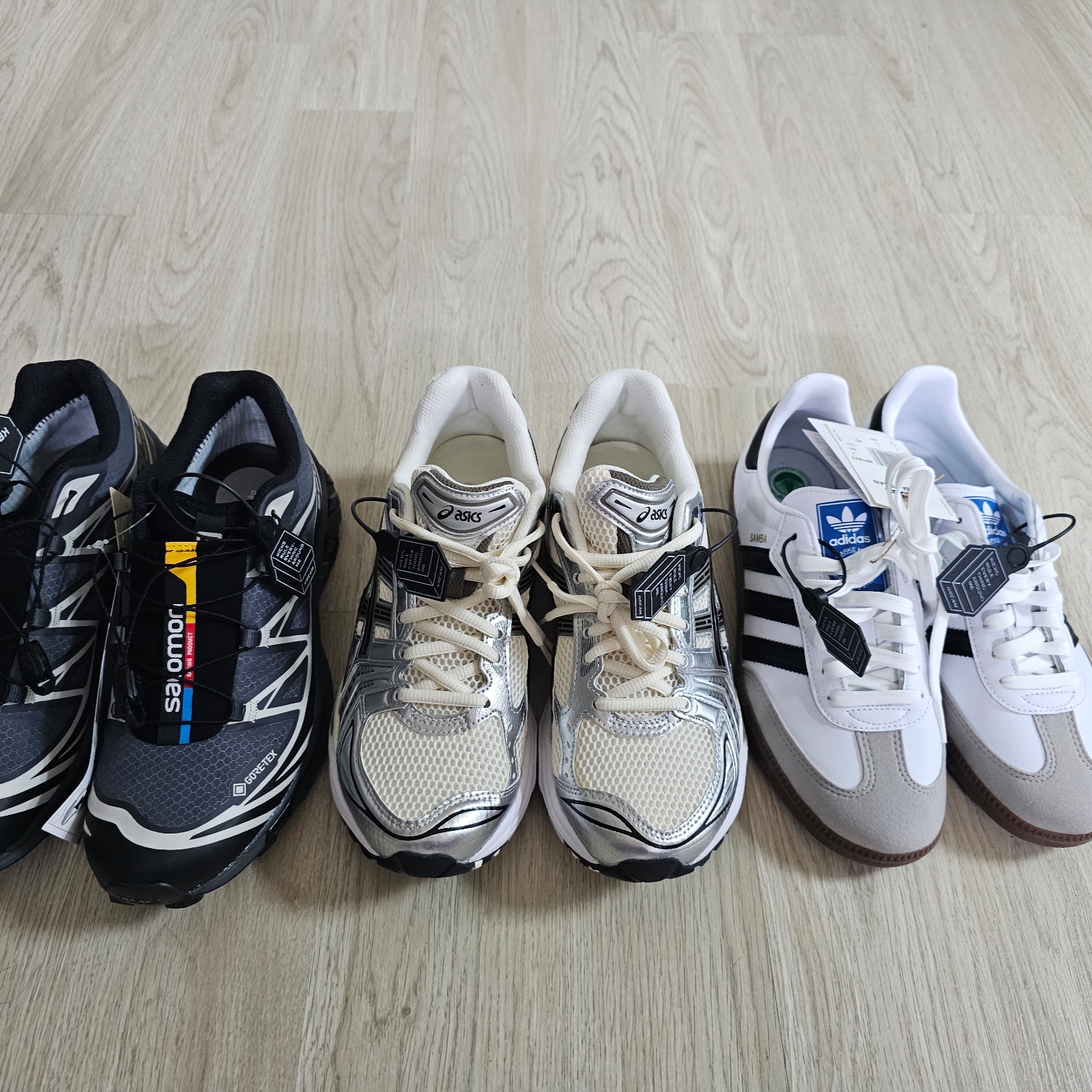 Adidas Samba Vegan White Black, Asics Gel-Kayano 14 Cream Black 착용 스타일