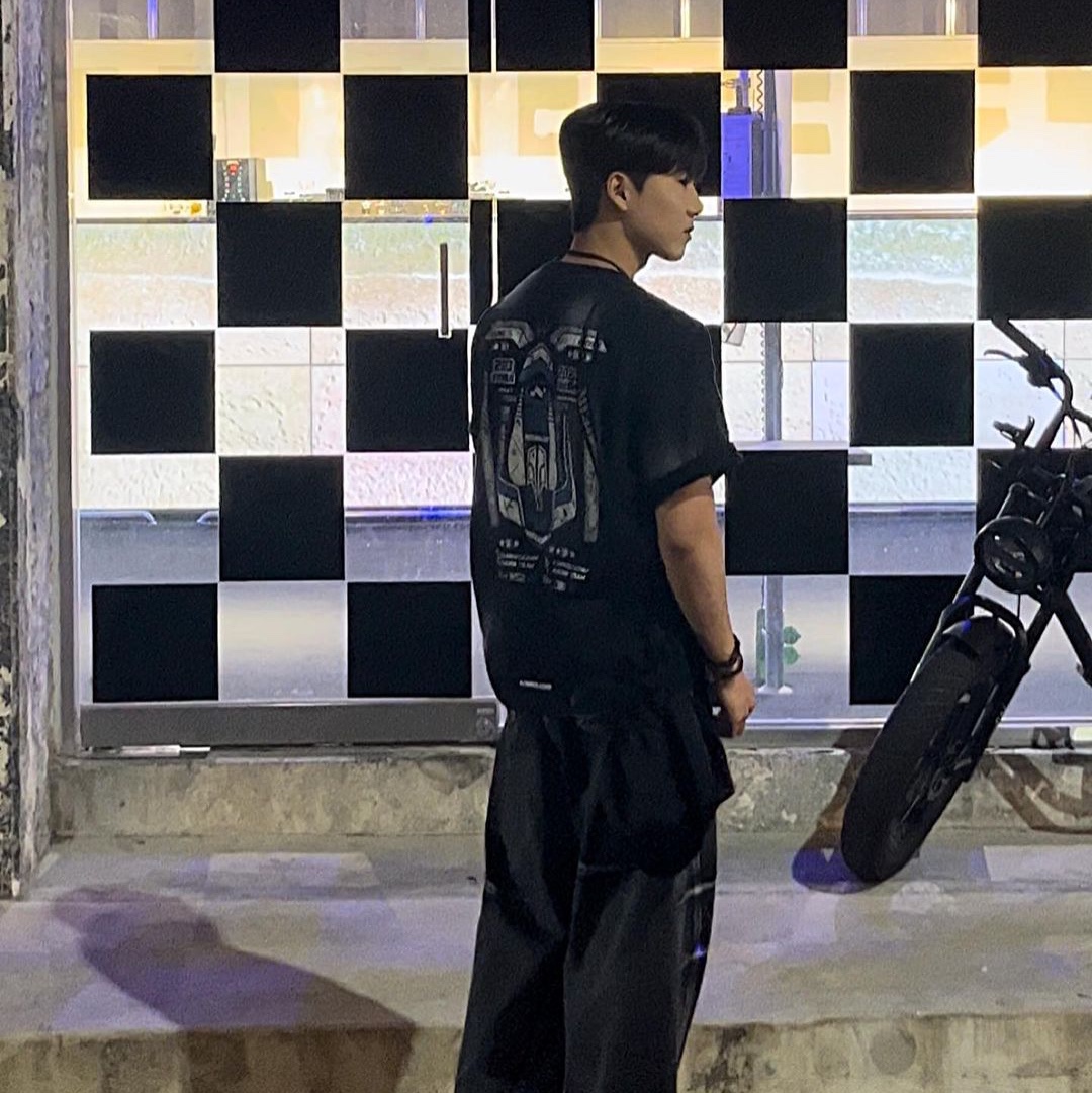 Nonnod Grandprix T-shirt Washed Black 착용 스타일 - 2