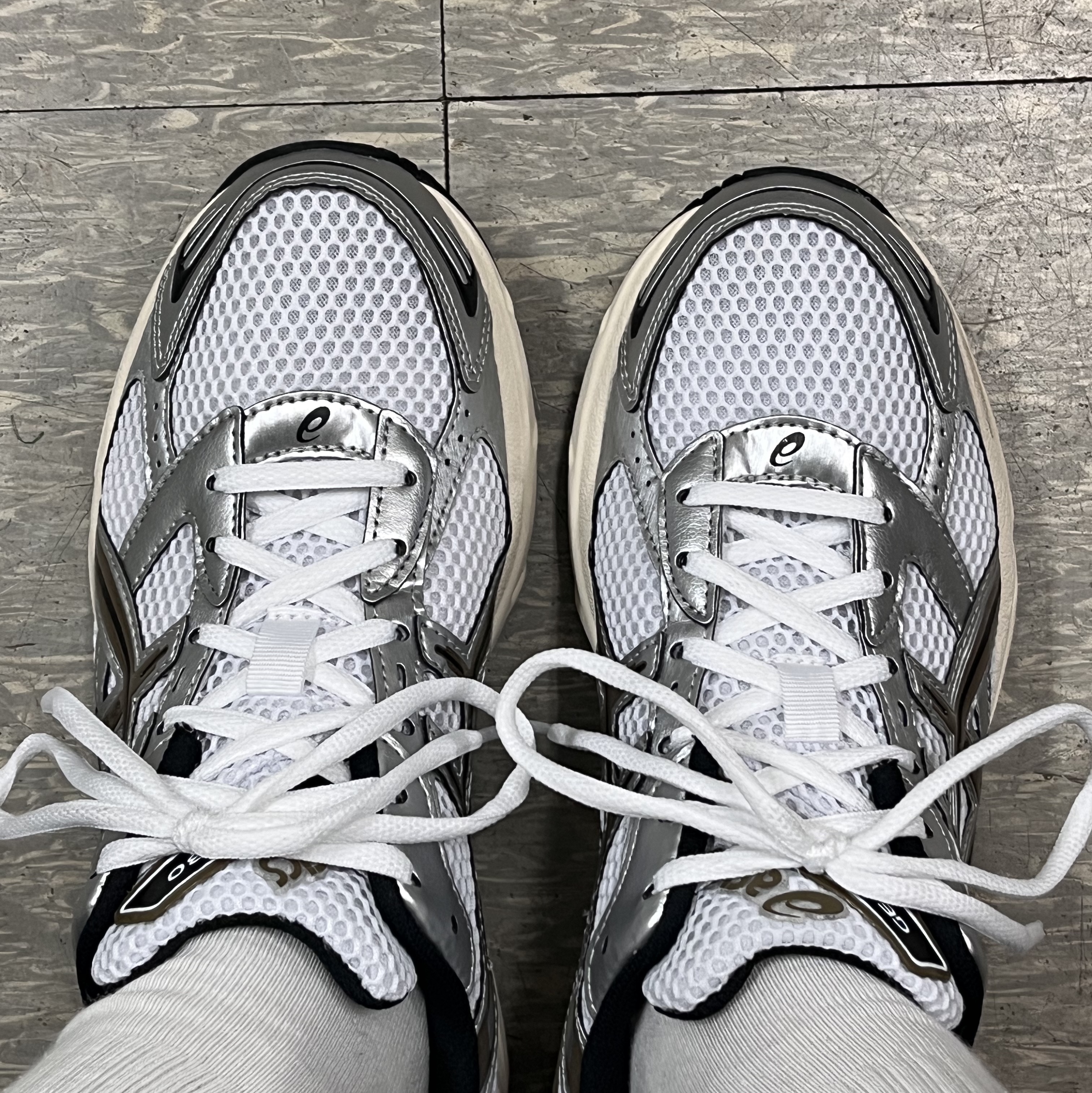 Asics Gel-1130 White Clay Canyon 착용 스타일