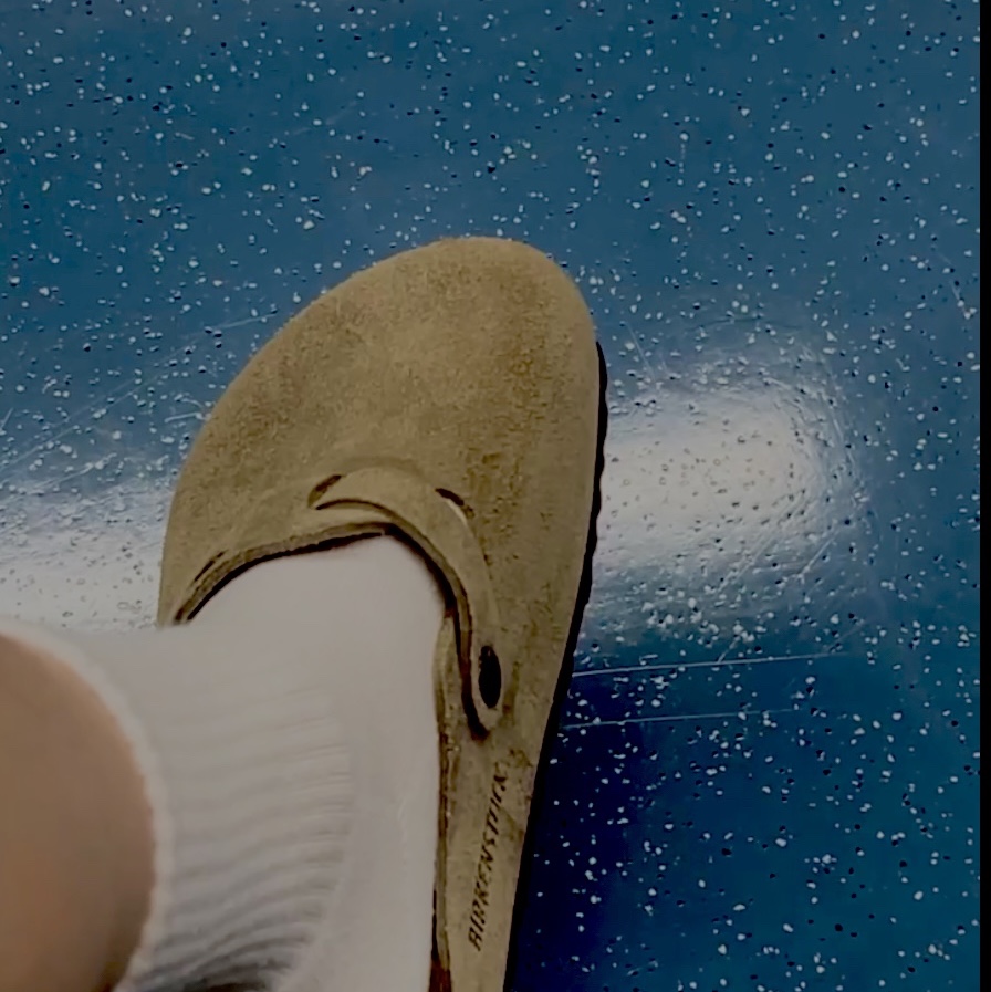 Birkenstock Boston Soft Footbed Taupe - Regular 착용 스타일