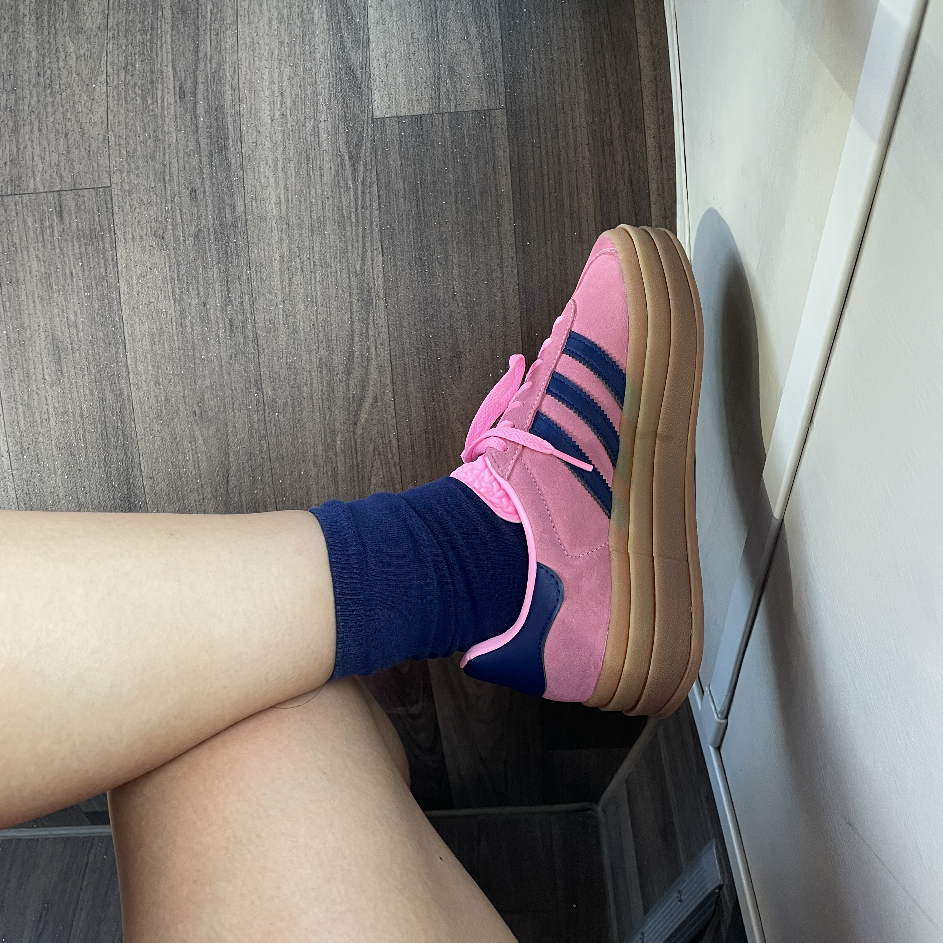 (W) Adidas Gazelle Bold Pink Glow Victory Blue 착용 스타일