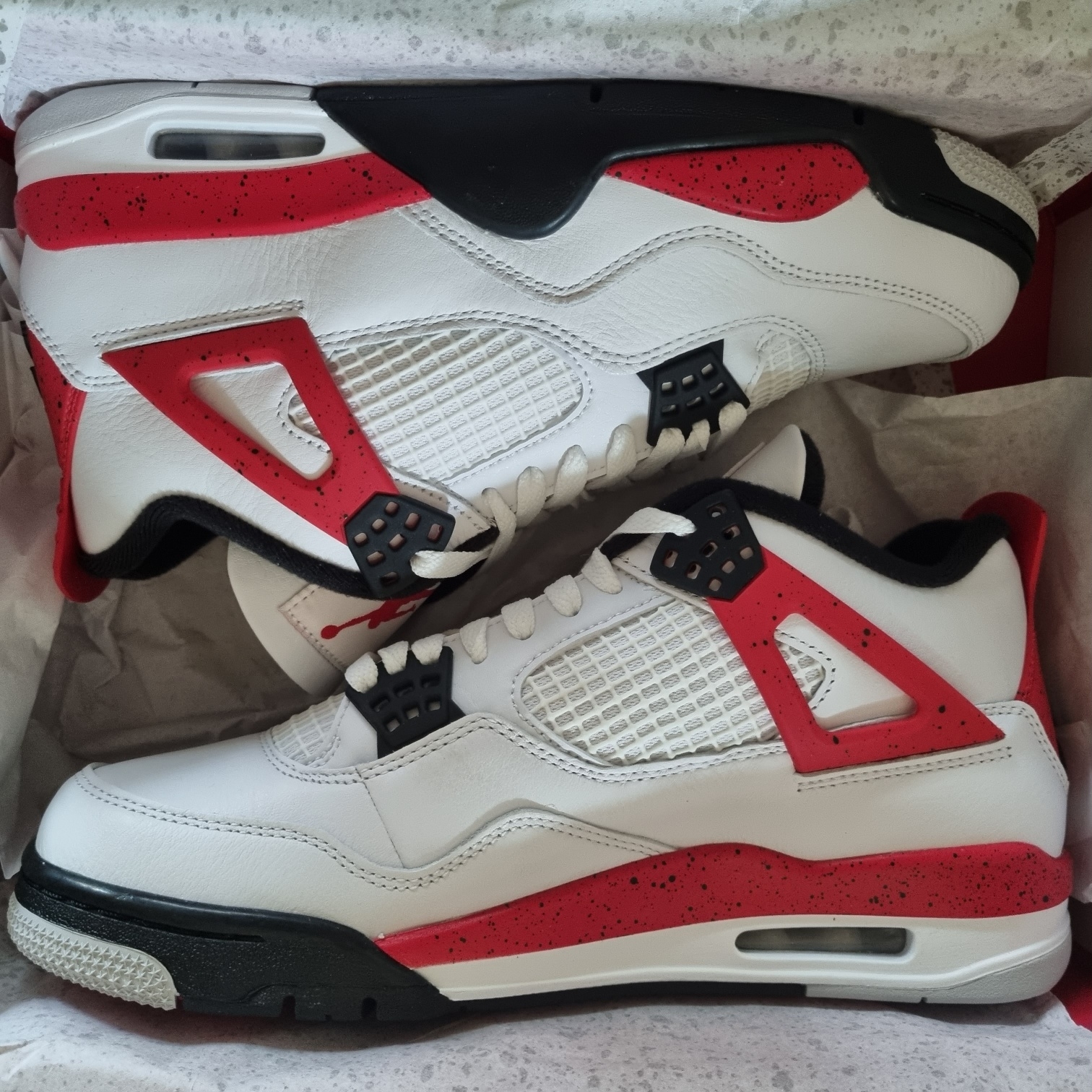 Jordan 4 Retro Red Cement 착용 스타일