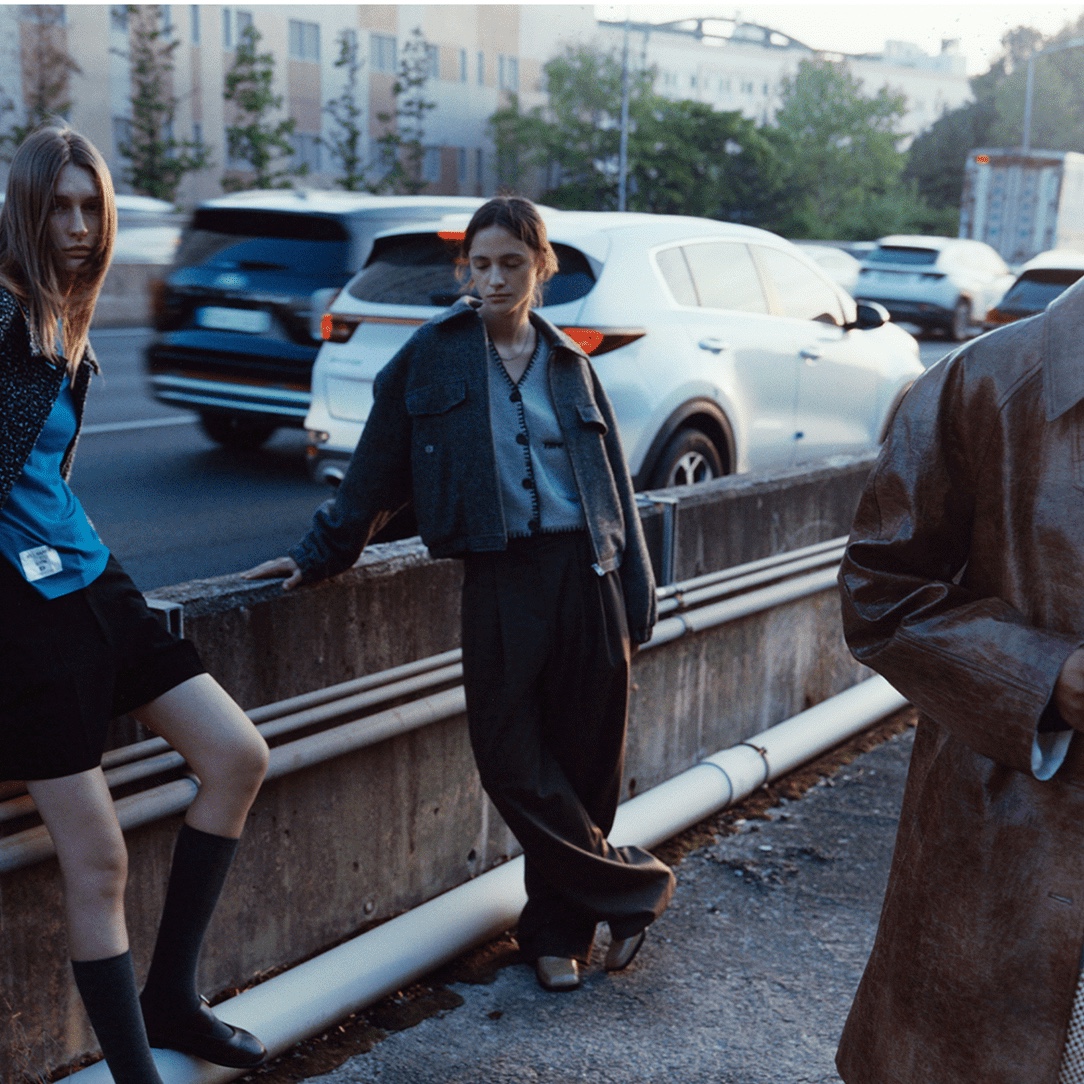 En Or Women Straight Wool Tuck Pants Black 착용 스타일