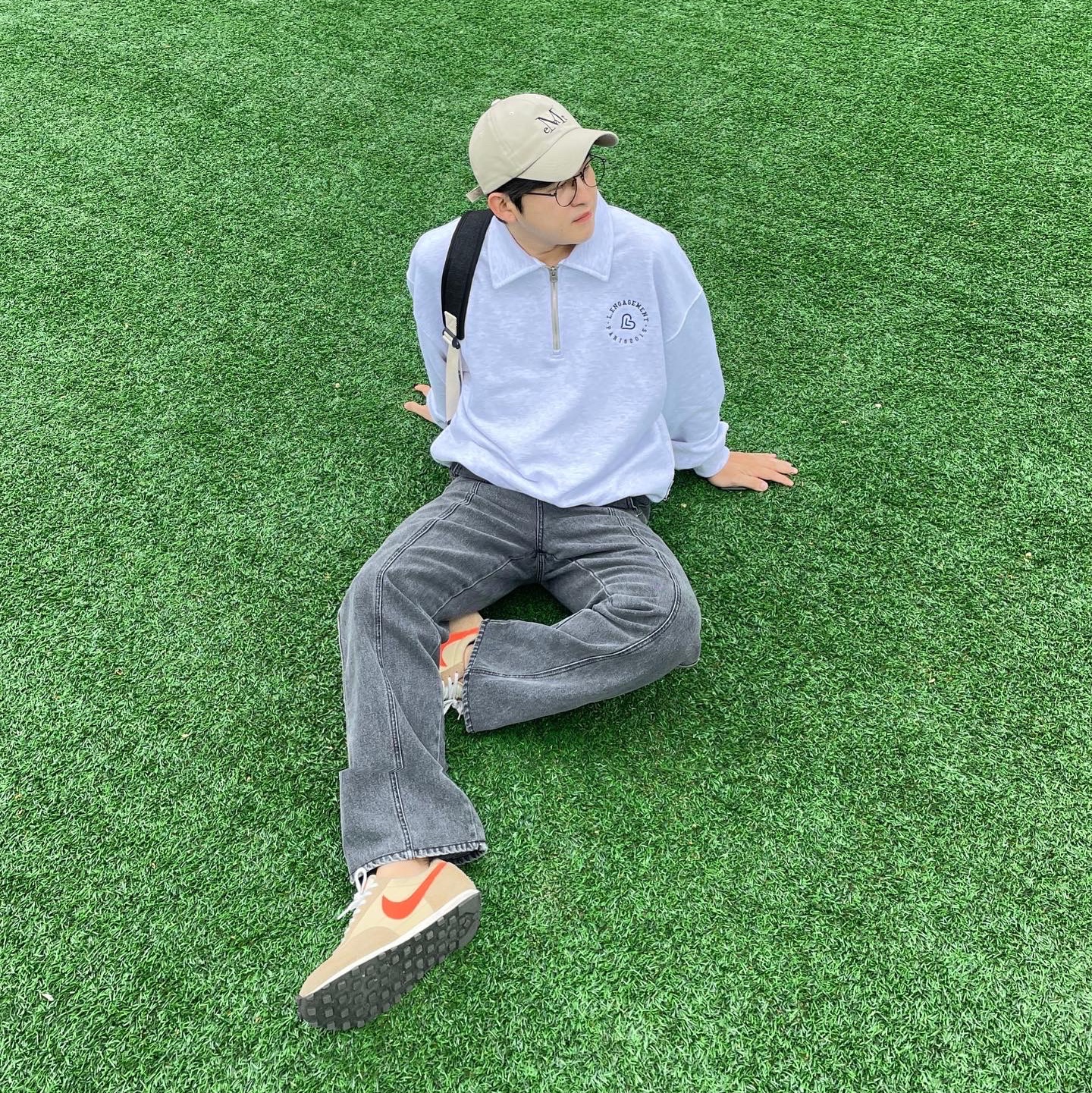 Nike Daybreak SP Vegas Gold College Orange 착용 스타일