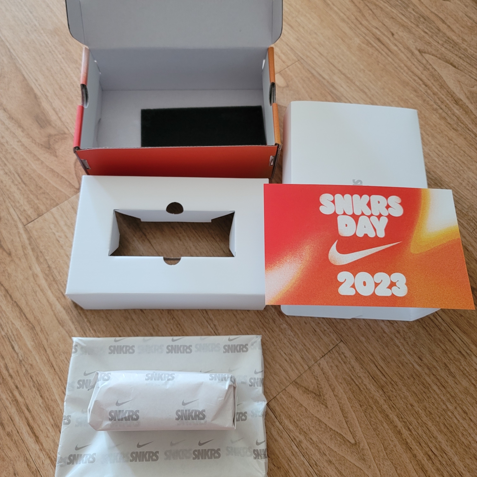 Nike Dunk Low SP White and University Red 2023 착용 스타일 - 3