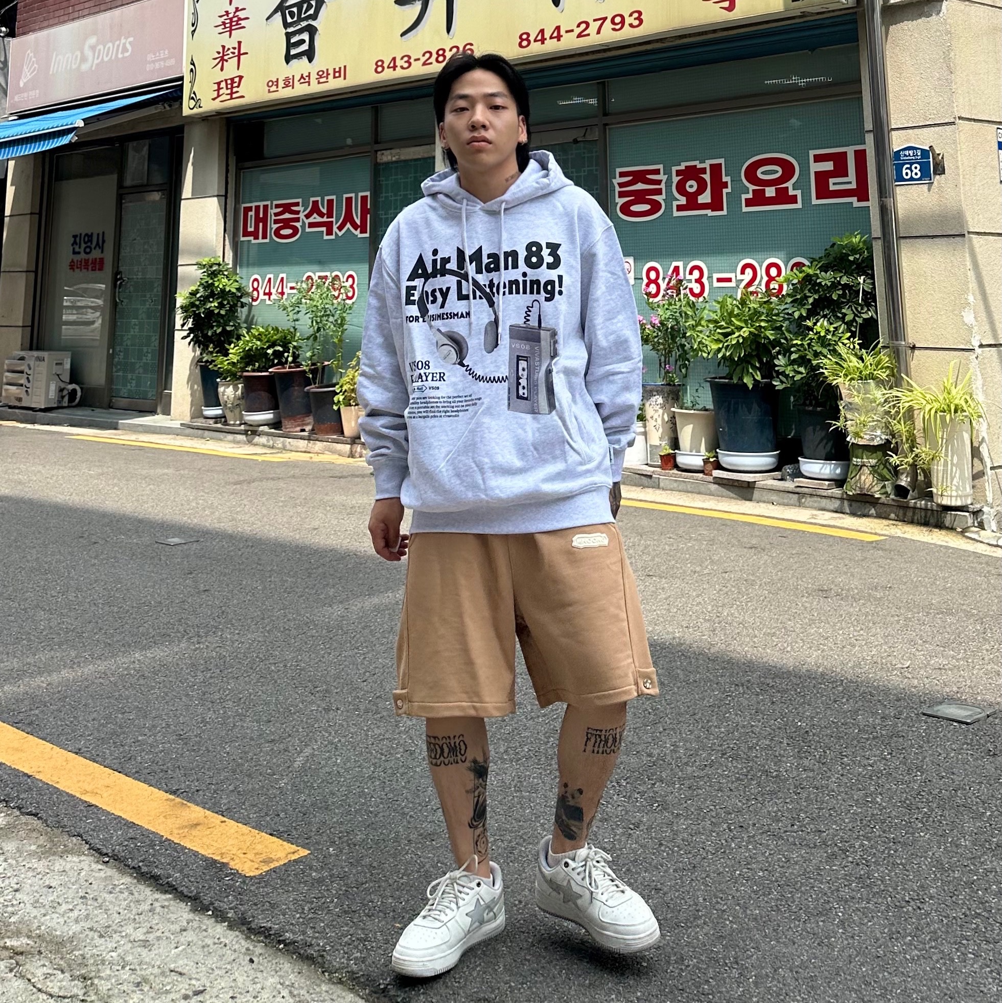 BAPE x JJJJound Bape Sta Low White Light Grey 착용 스타일 - 1