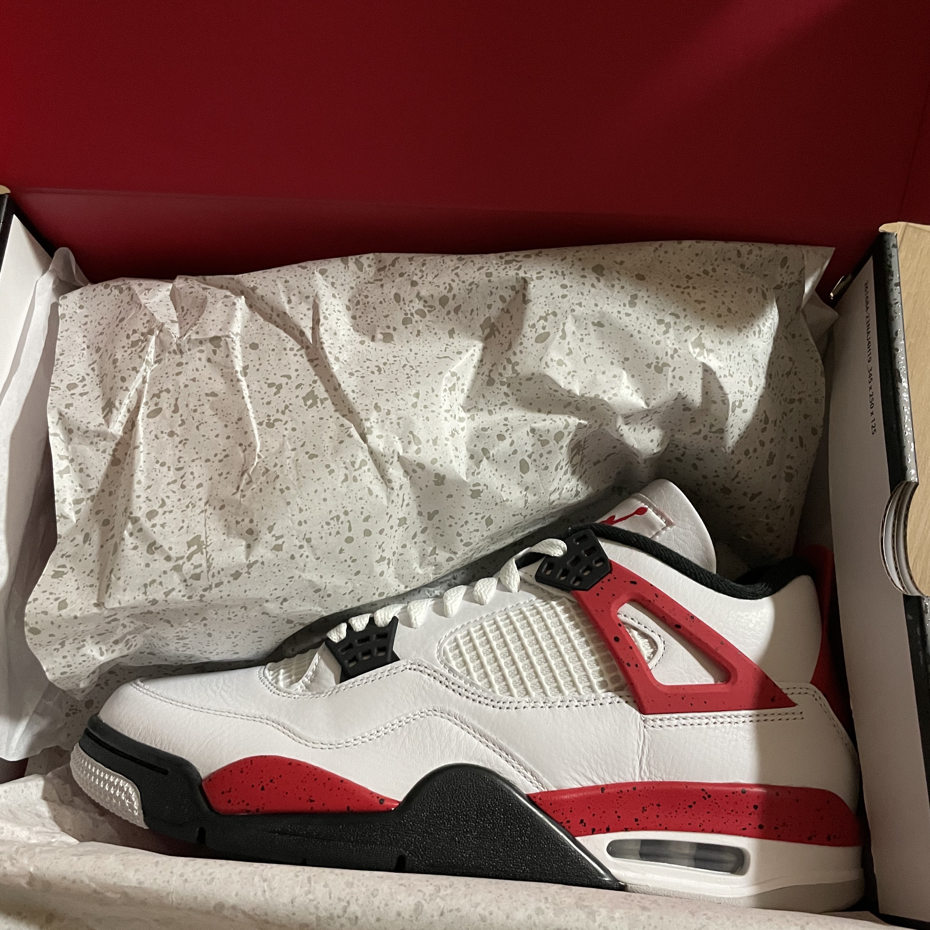 Jordan 4 Retro Red Cement 착용 스타일