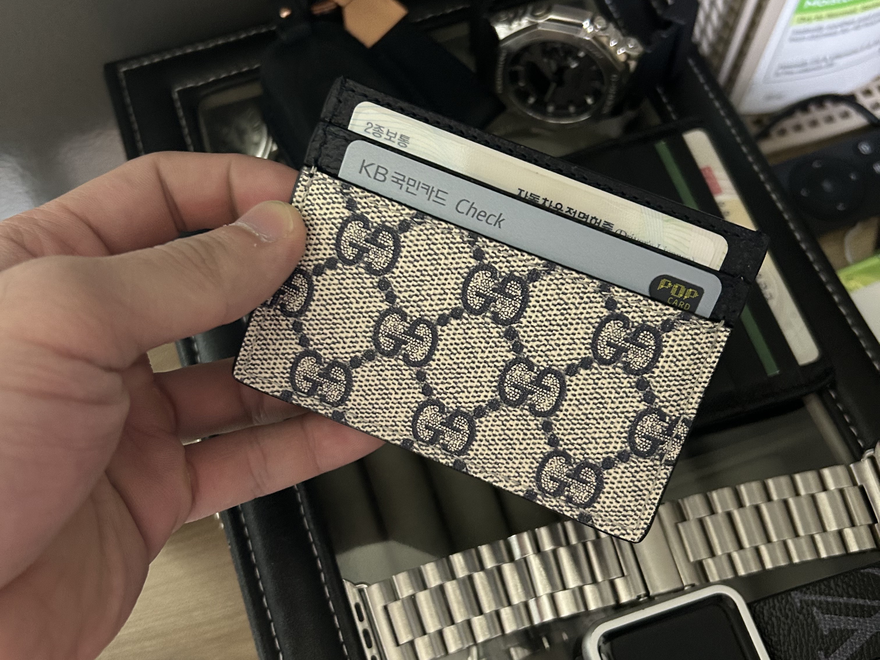 Gucci Ophidia GG Card Case Beige Blue 착용 스타일 - 2