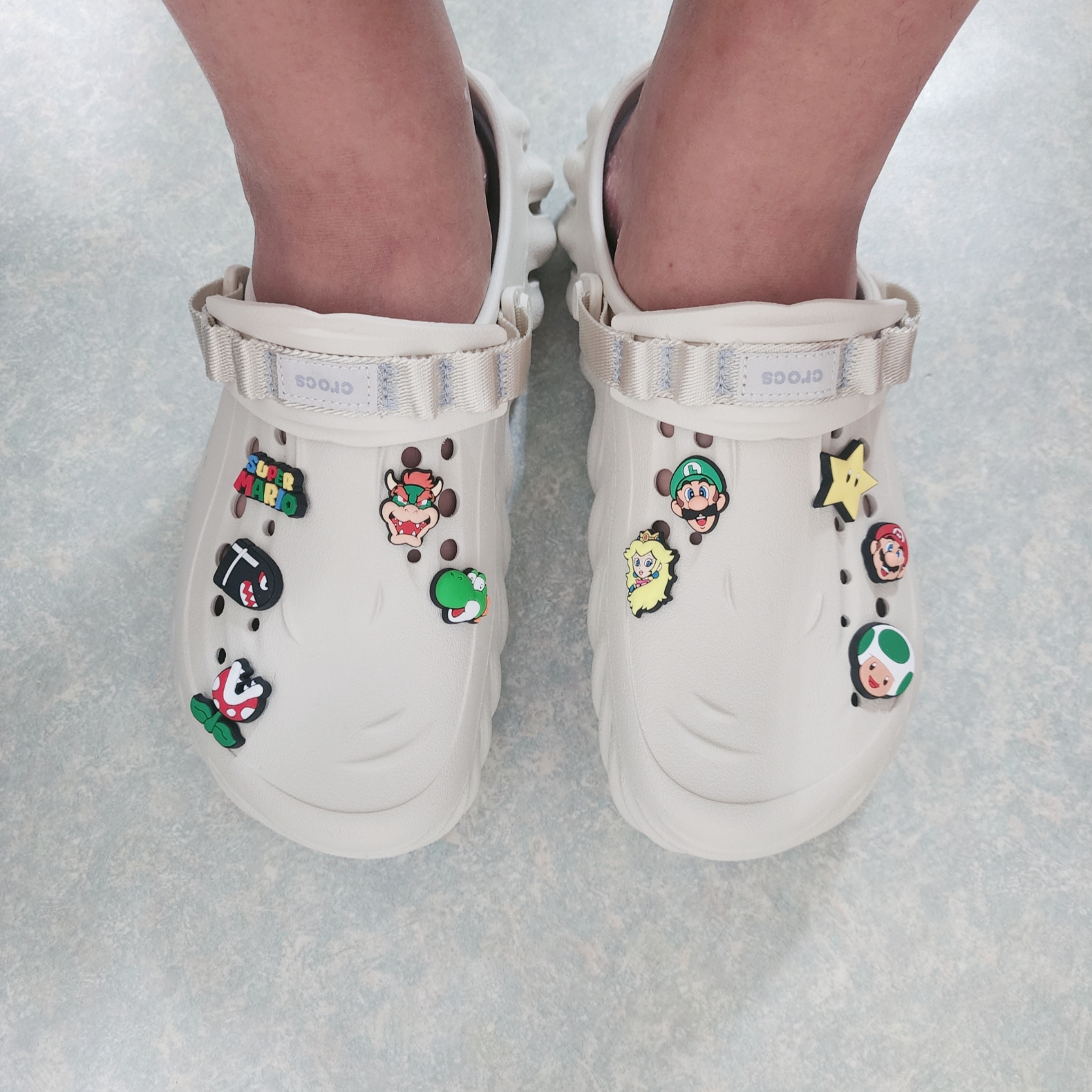 Crocs Echo Clog Stucco 착용 스타일