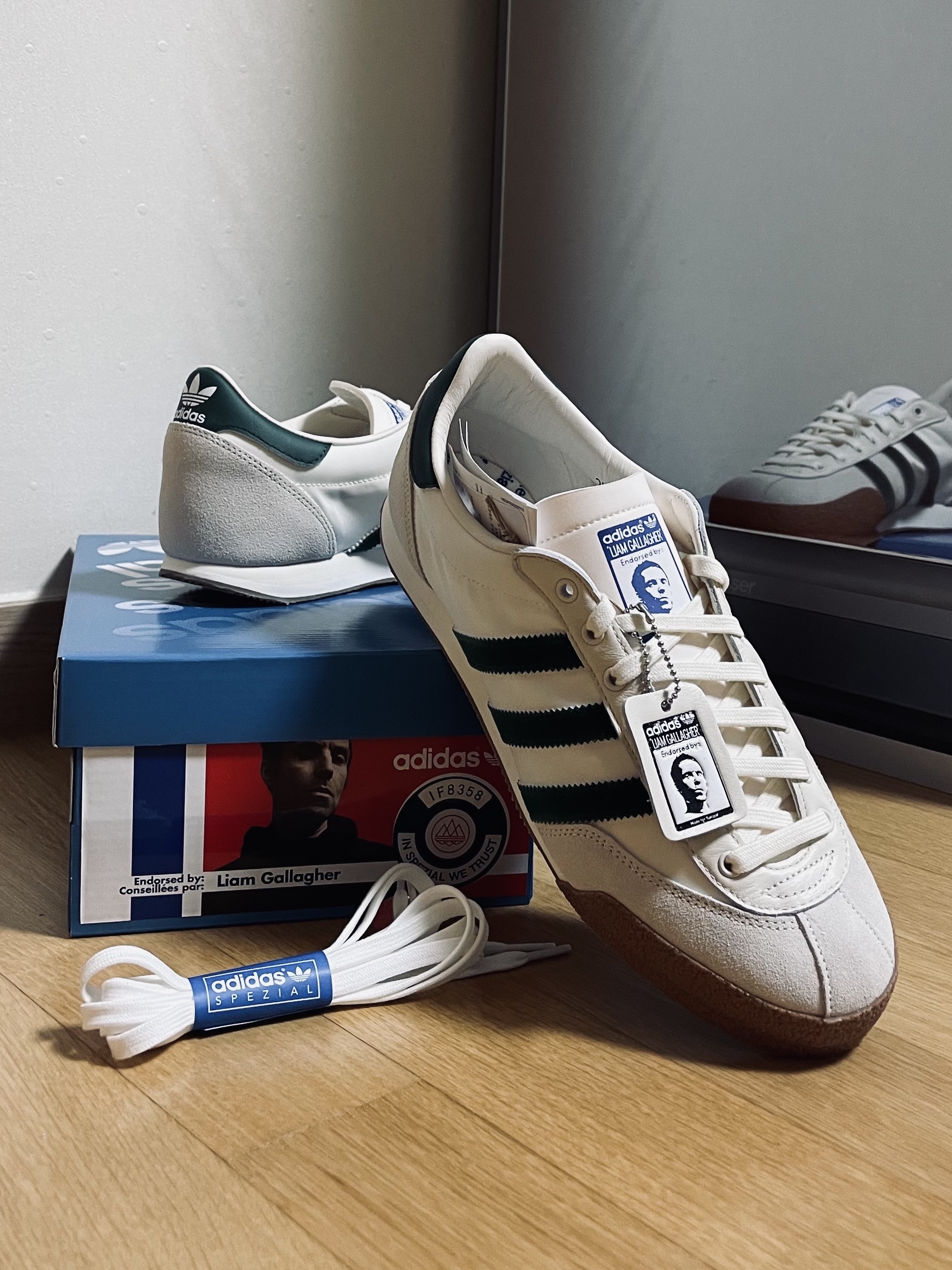 Adidas x Liam Gallagher Spezial LG II Cream White Collegiate Green 착용 스타일