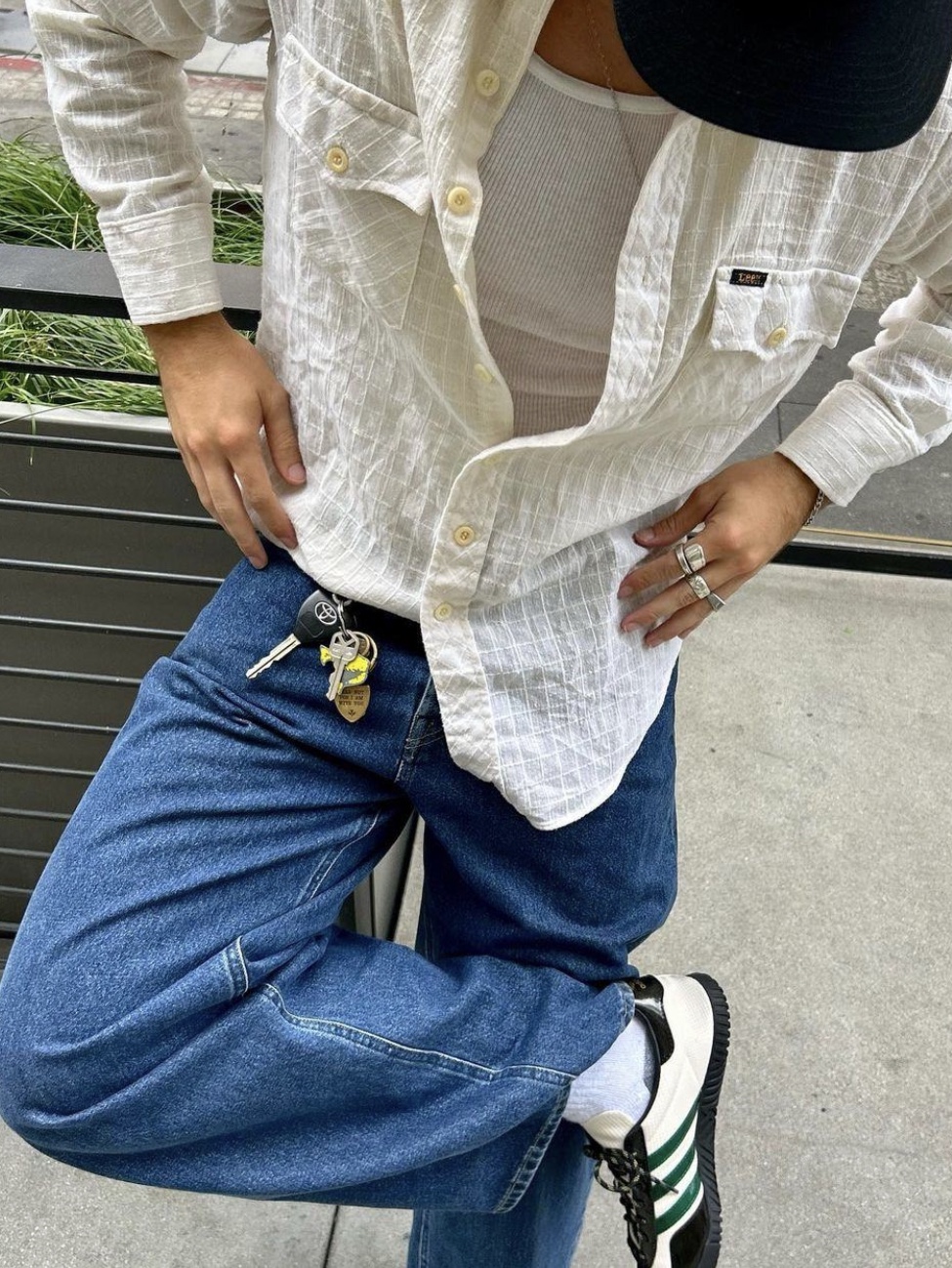 Visvim Palmer Shirt L/S DMGD Linen Ivory - 23SS, AMI de Coeur Oxford Button Down Shirt Sky Blue 착용 스타일 - 2