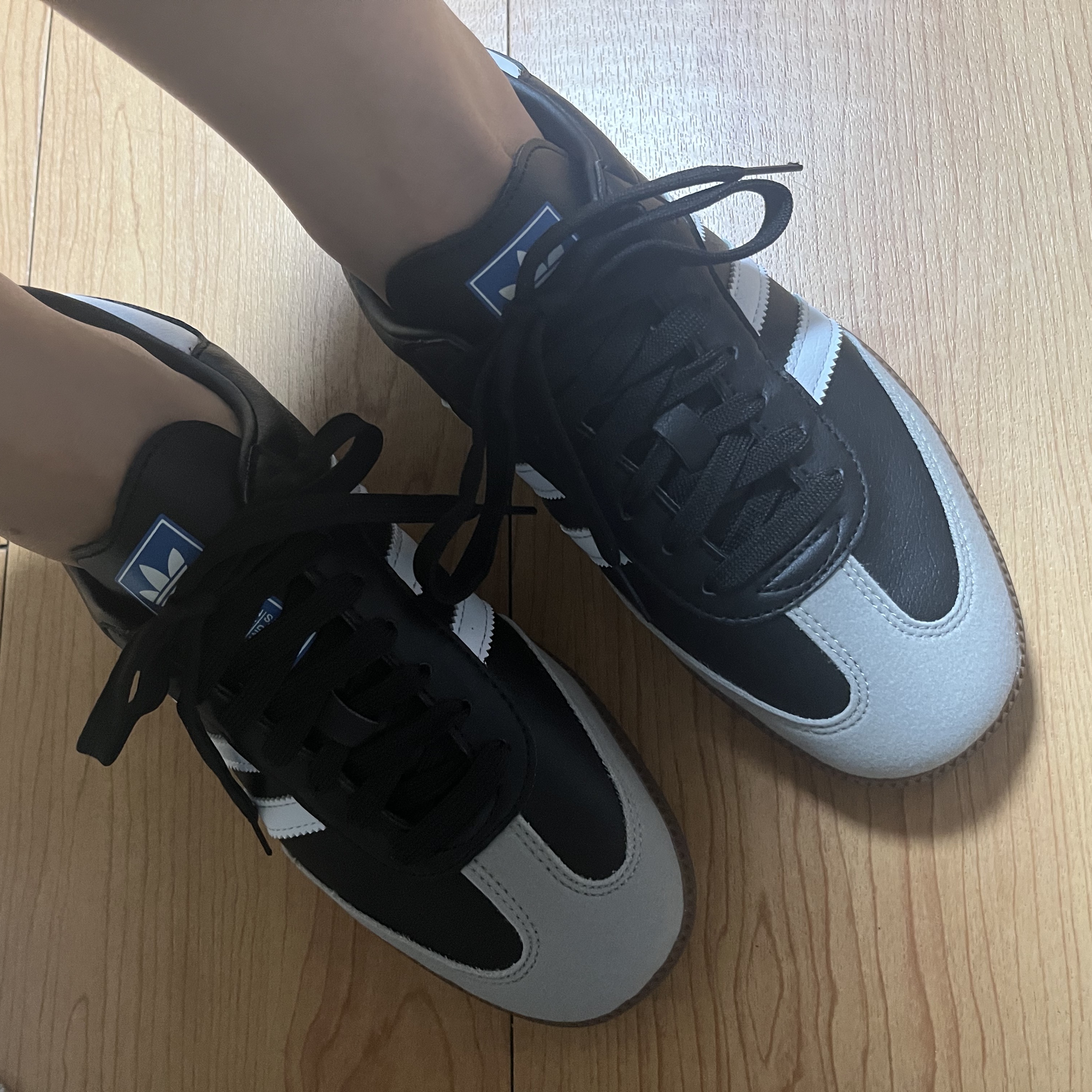 Adidas Samba Vegan Black White 착용 스타일