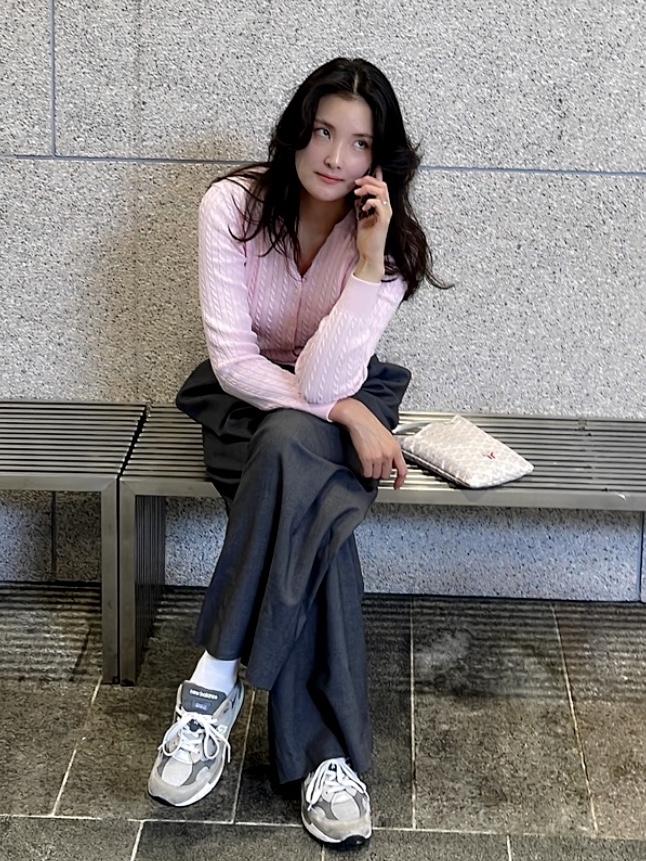 New Balance 992 Made in USA Grey - D Standard, Goyard Poitiers Claire-Voie Bag Powder Pink 착용 스타일 - 1