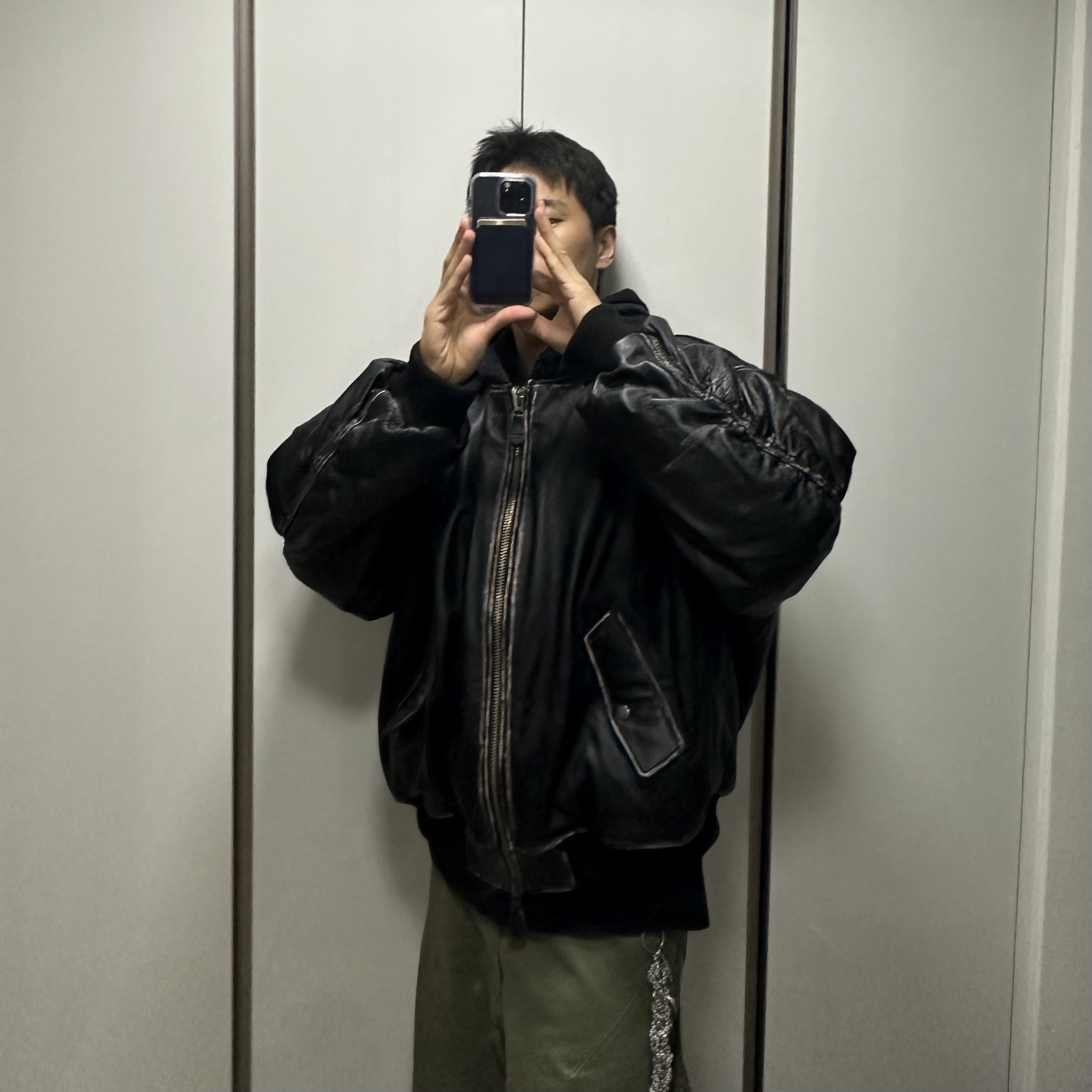 Undermycar Burok Vintage Cowhide Oversized Bomber Antique Bronze - 23FW 착용 스타일