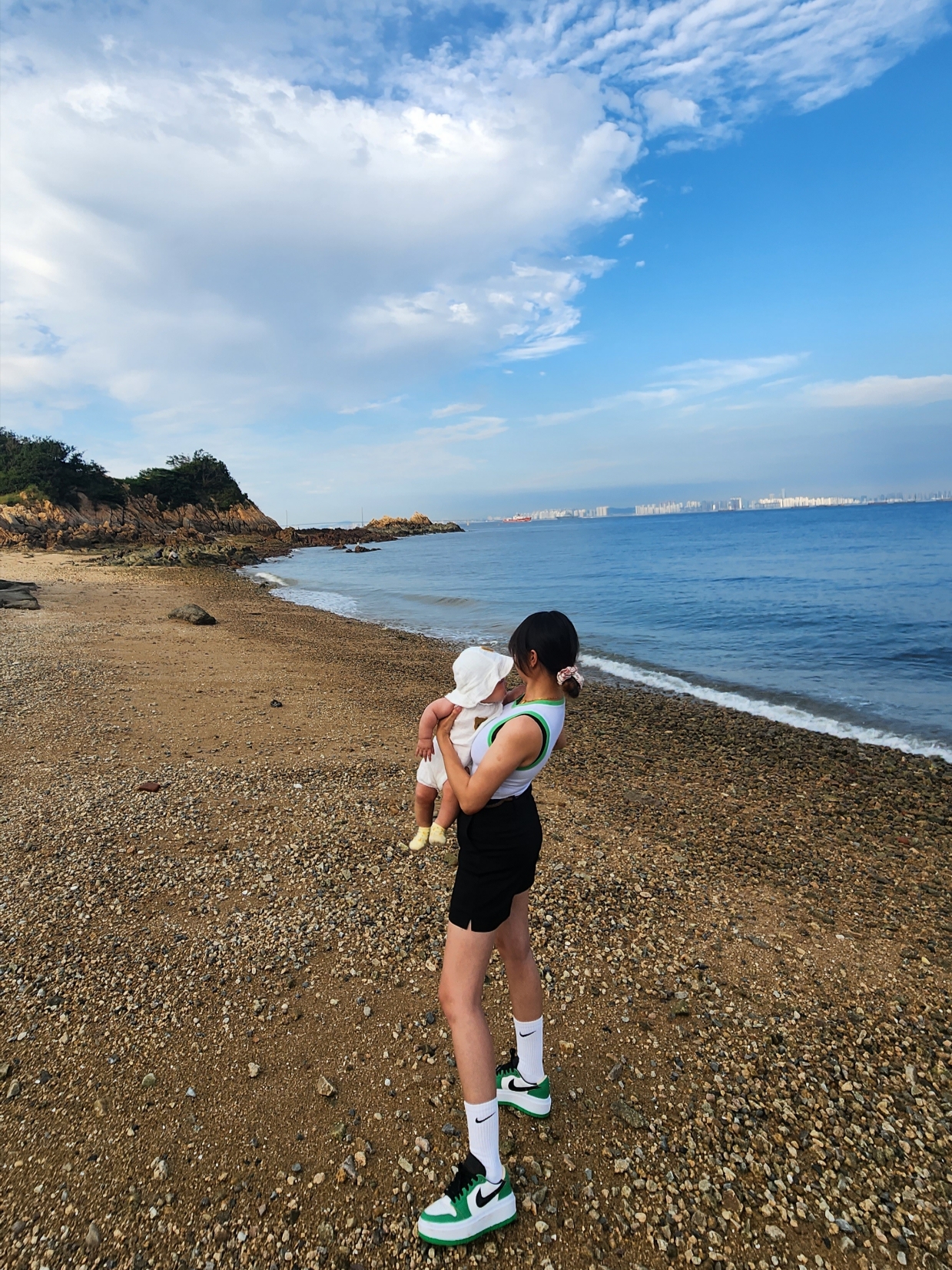 (W) Jordan 1 Elevate Low SE Lucky Green 착용 스타일 - 1