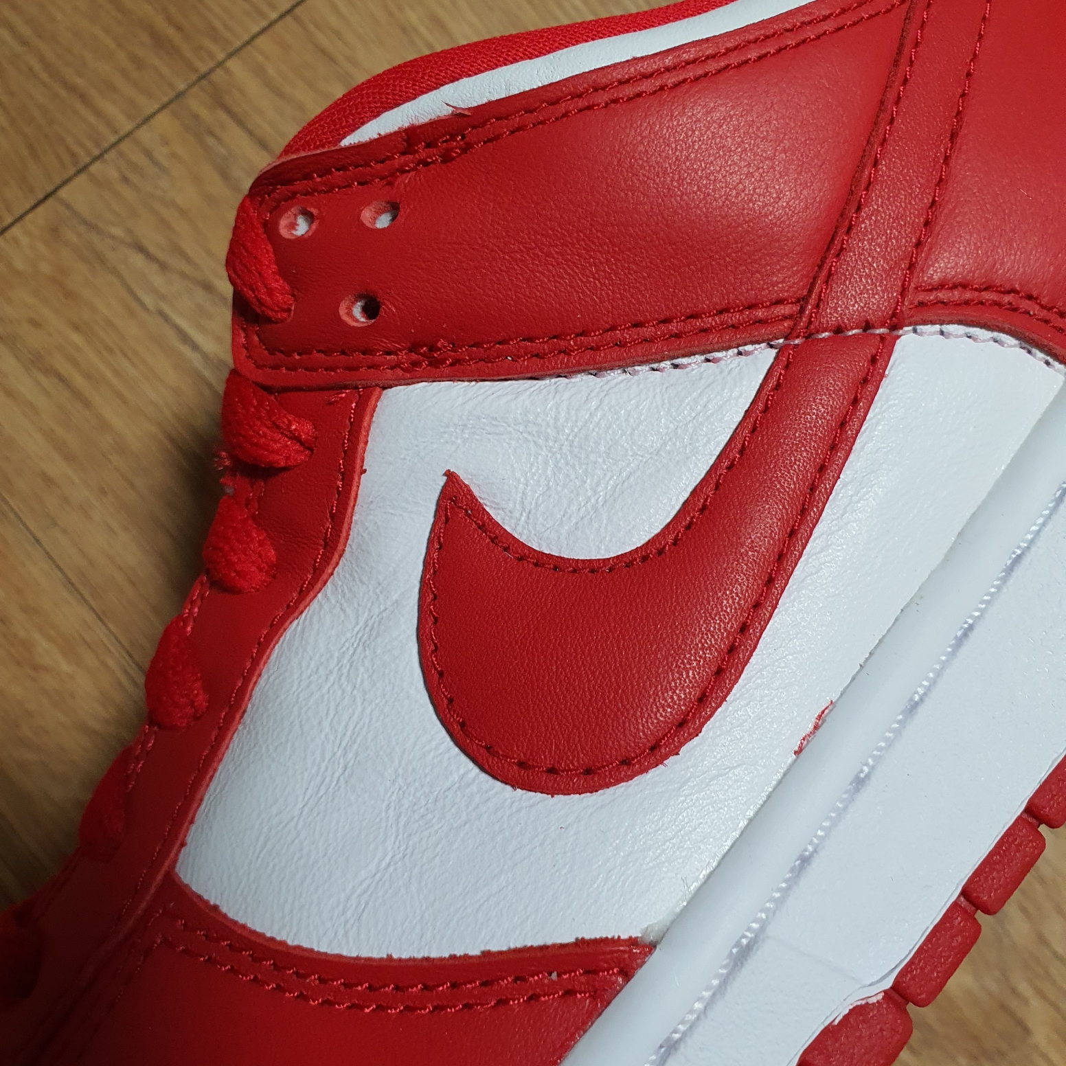 Nike Dunk Low SP White and University Red 2023 착용 스타일 - 3