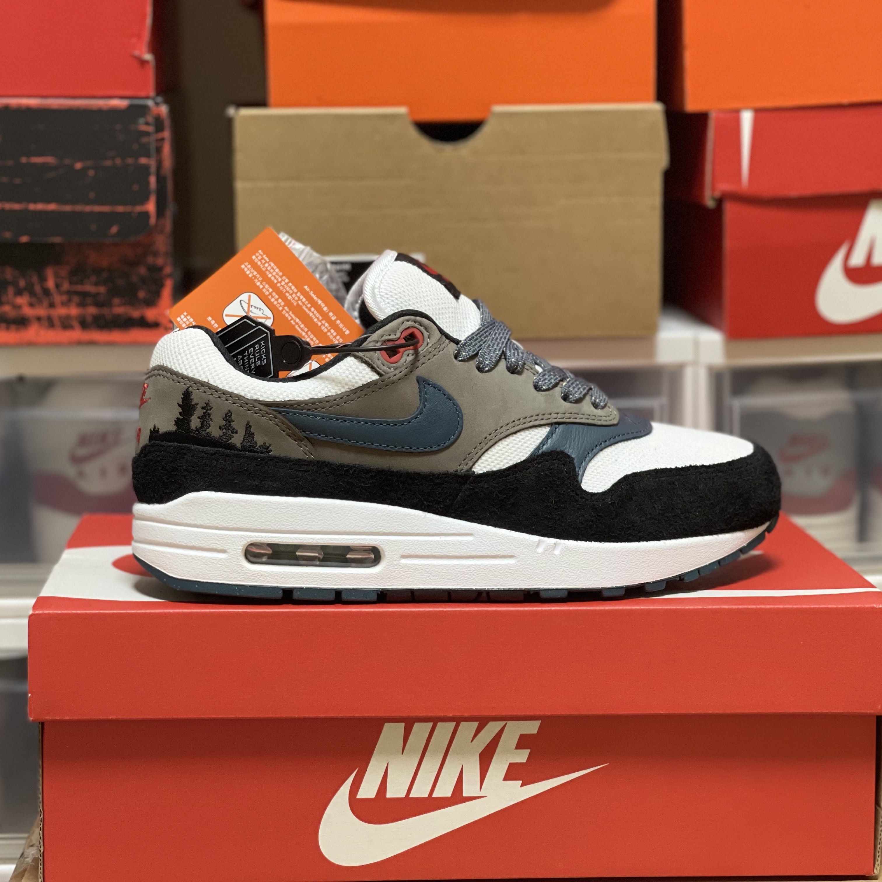 Nike Air Max 1 PRM Escape 착용 스타일