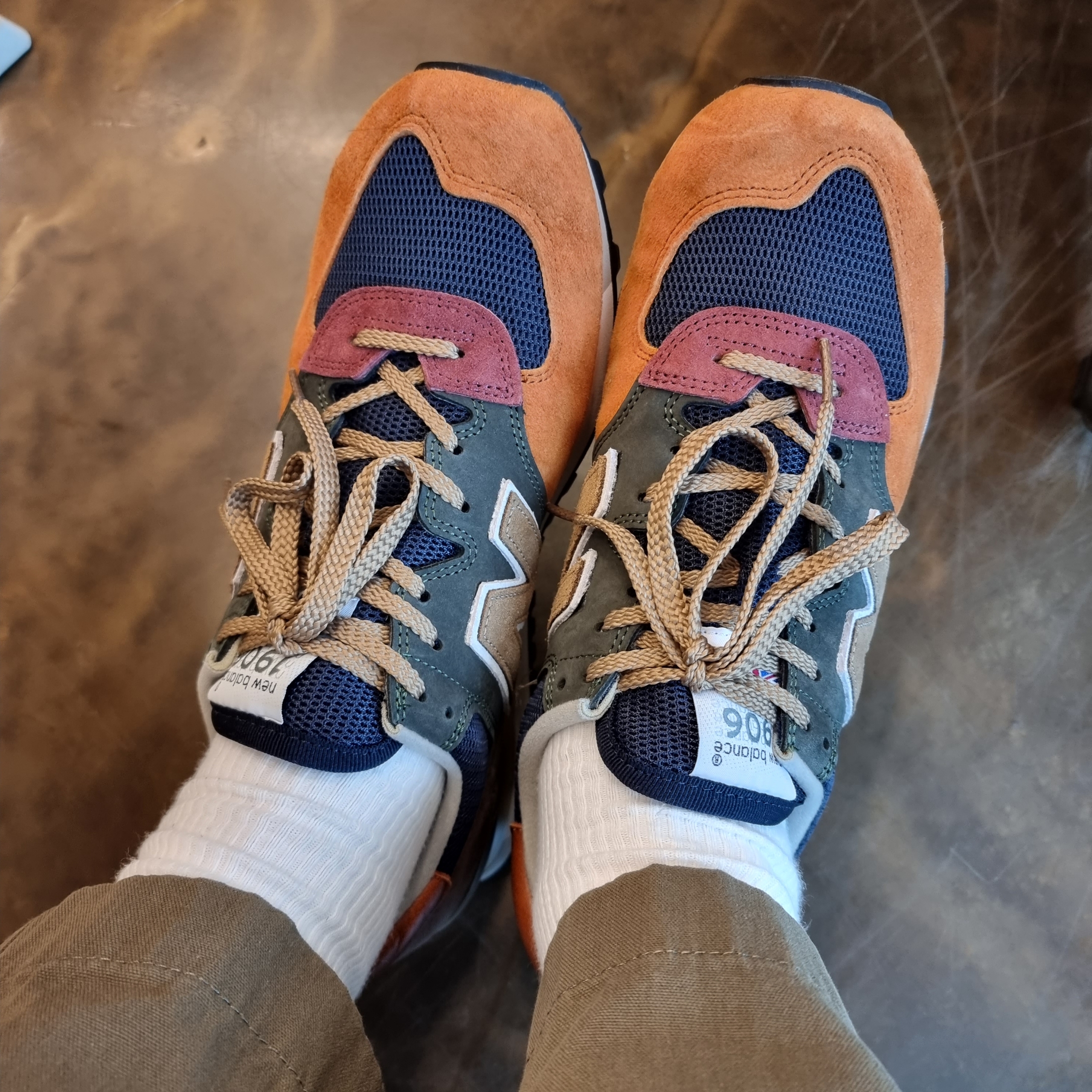 New Balance 575 Made in UK Surplus Pack 착용 스타일 - 3