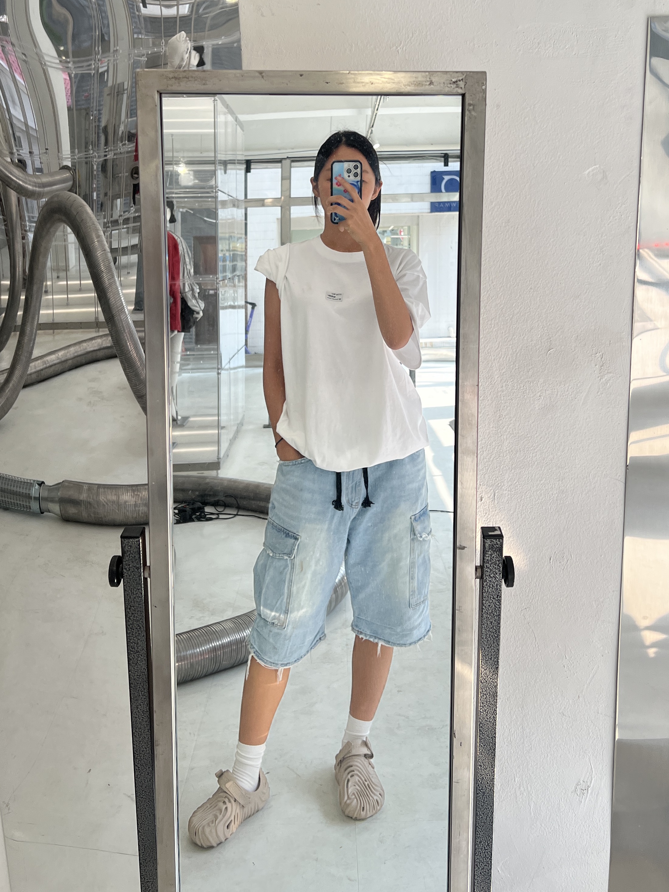 Crocs x Salehe Bembury Pollex Clog Horchata 착용 스타일 - 1