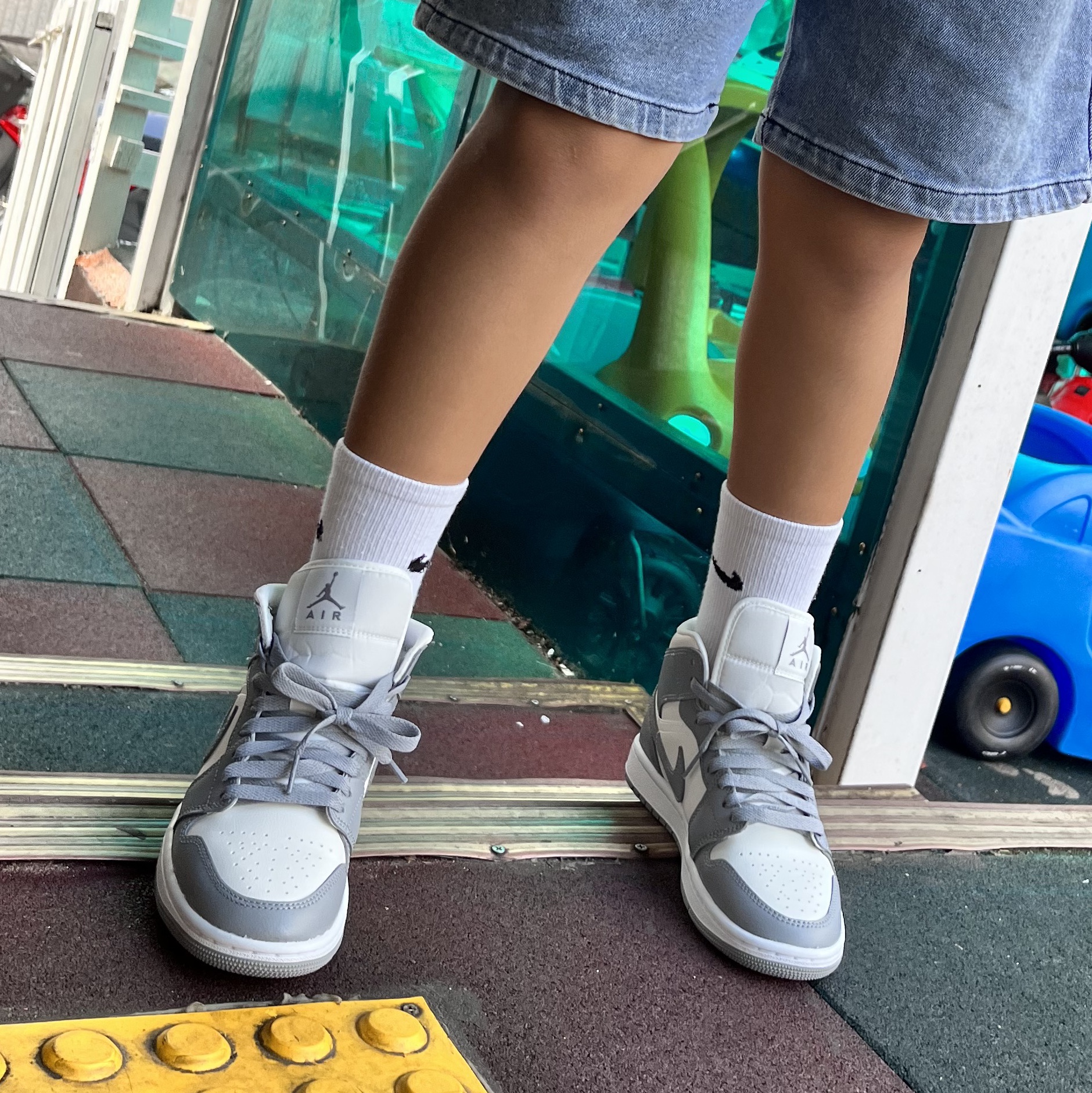 (W) Jordan 1 Mid Sail Stealth 착용 스타일 - 2