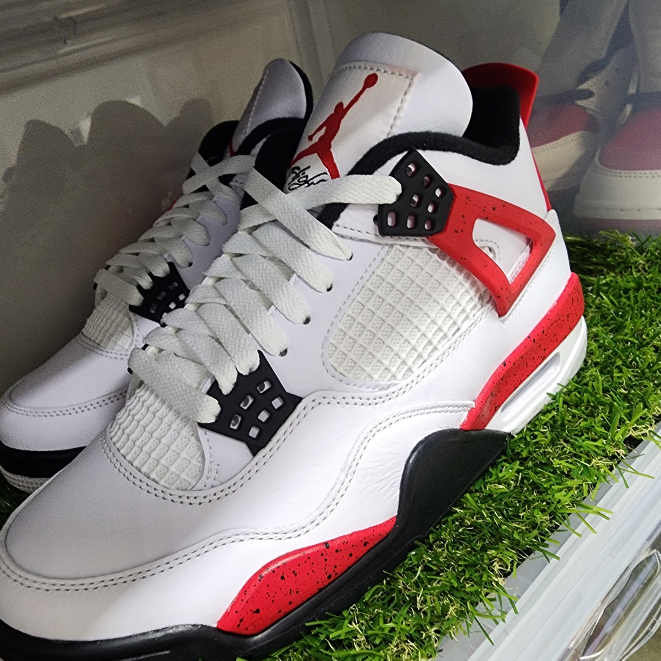 Jordan 4 Retro Red Cement 착용 스타일 - 4