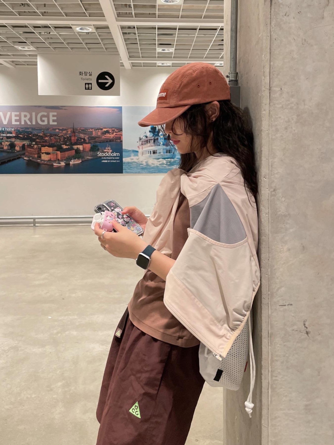 Supreme Denim Camp Cap Rust - 23SS, (W) Mischief SS Color Blocked Windbreaker Pink 착용 스타일 - 1