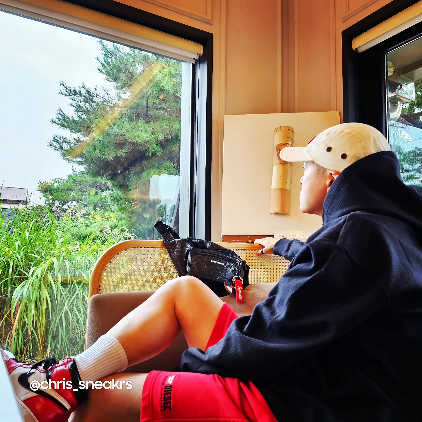 Supreme Military Camp Cap Stone - 22SS, Supreme Webbing Keychain Red - 23SS 착용 스타일 - 1