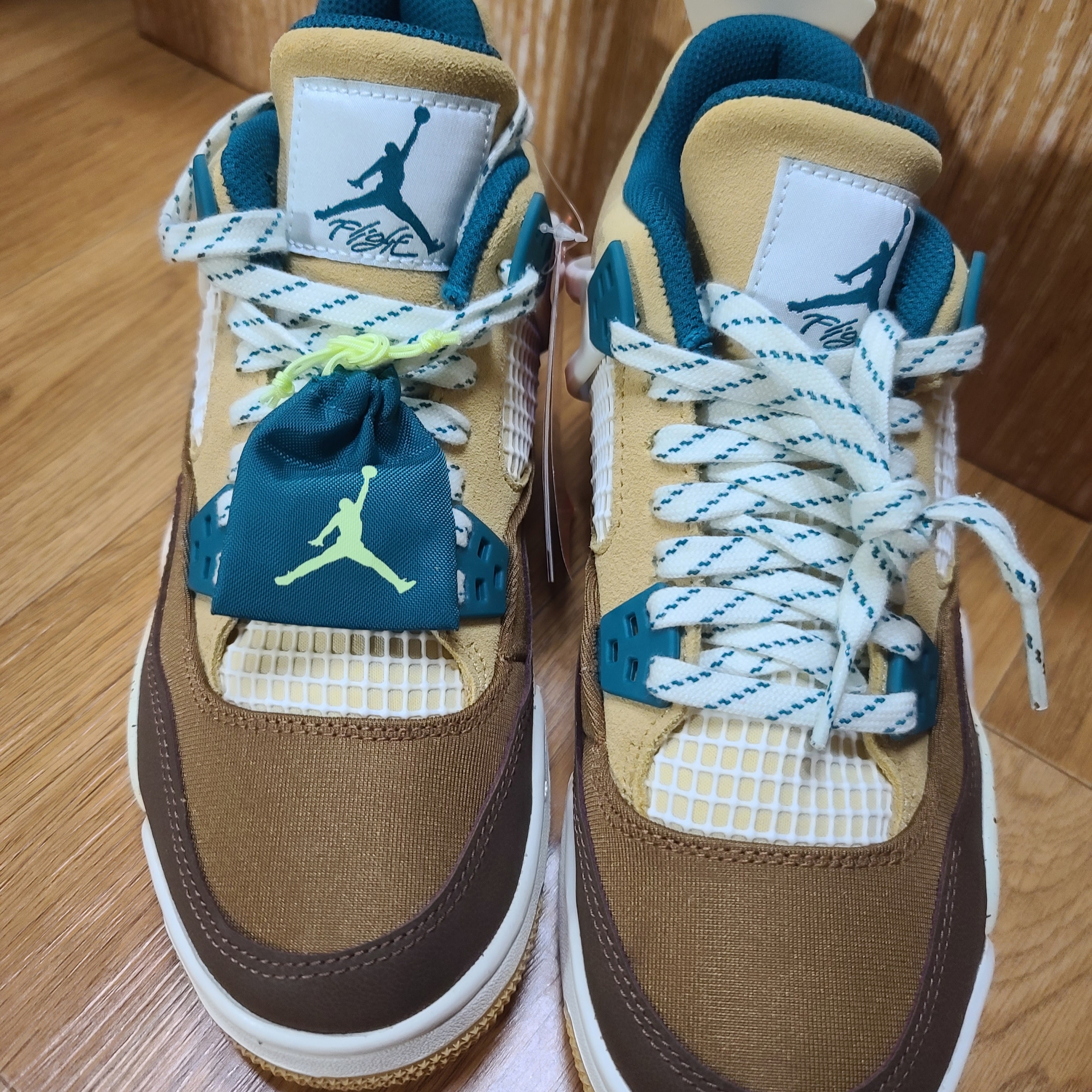 (GS) Jordan 4 Retro Outdoor Explorer 착용 스타일 - 1