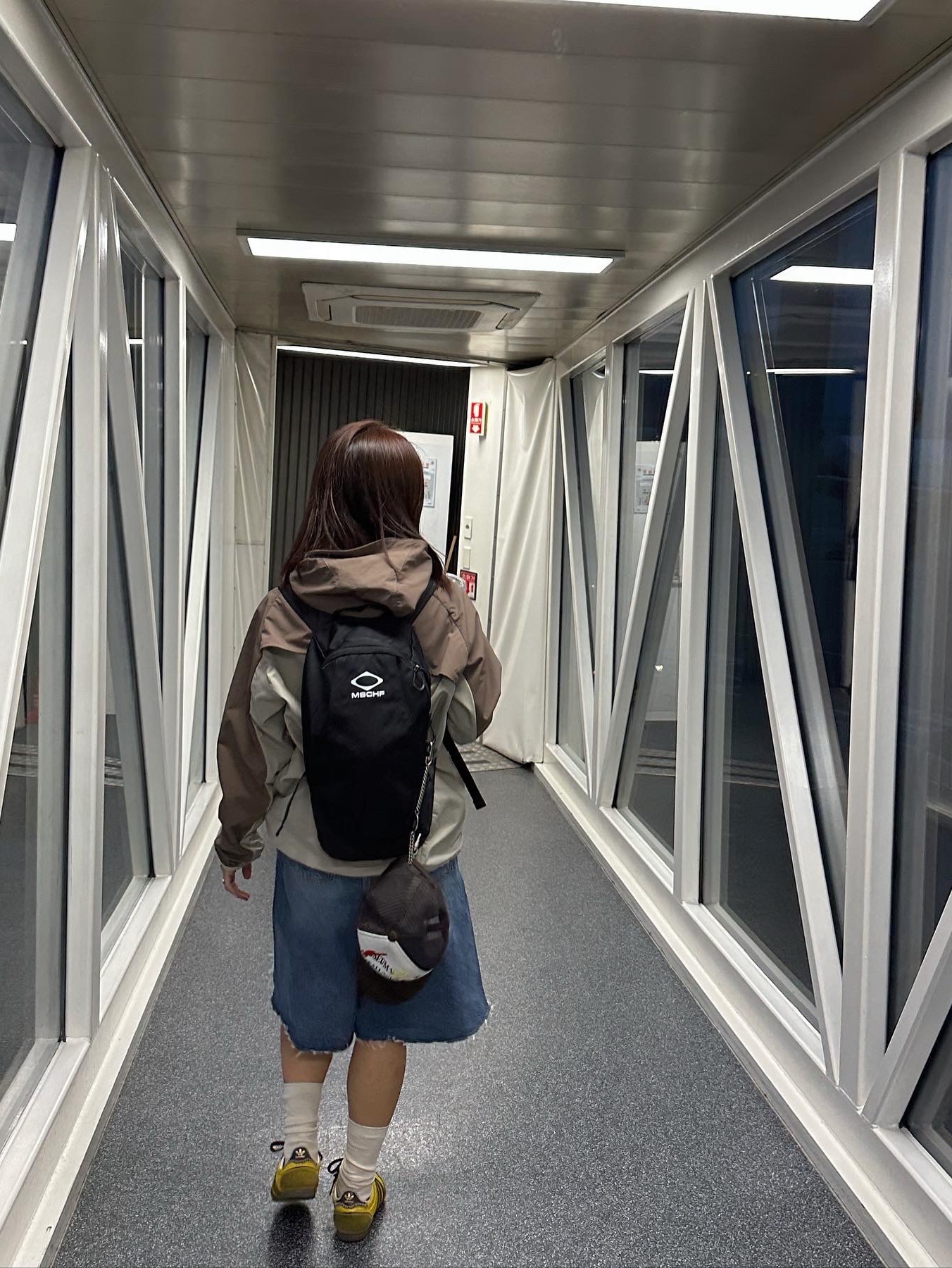 Mischief Rhombus Backpack Black, Sansan Gear Alpha Jacket Brown - 22FW 착용 스타일 - 2