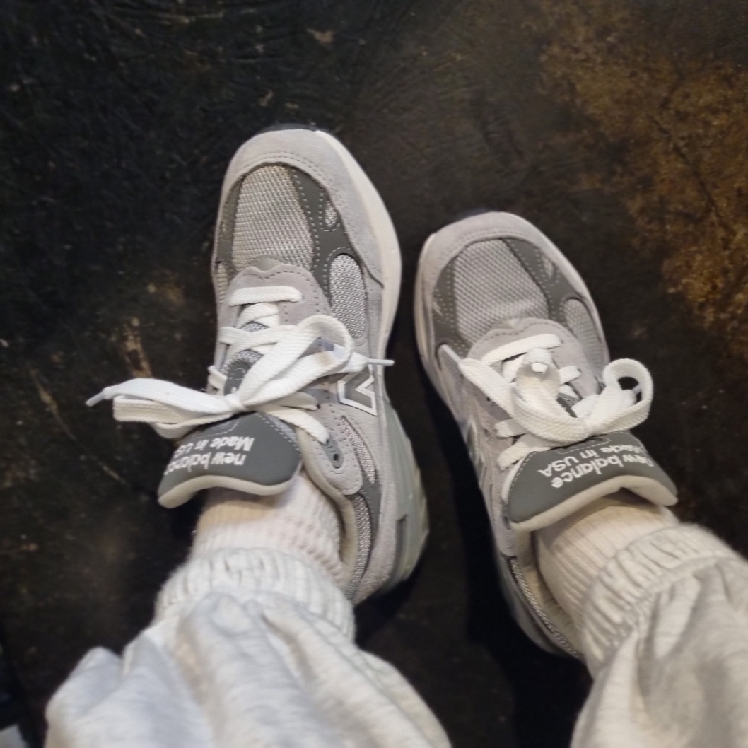 (W) New Balance 993 Made in USA Grey - B Standard 착용 스타일