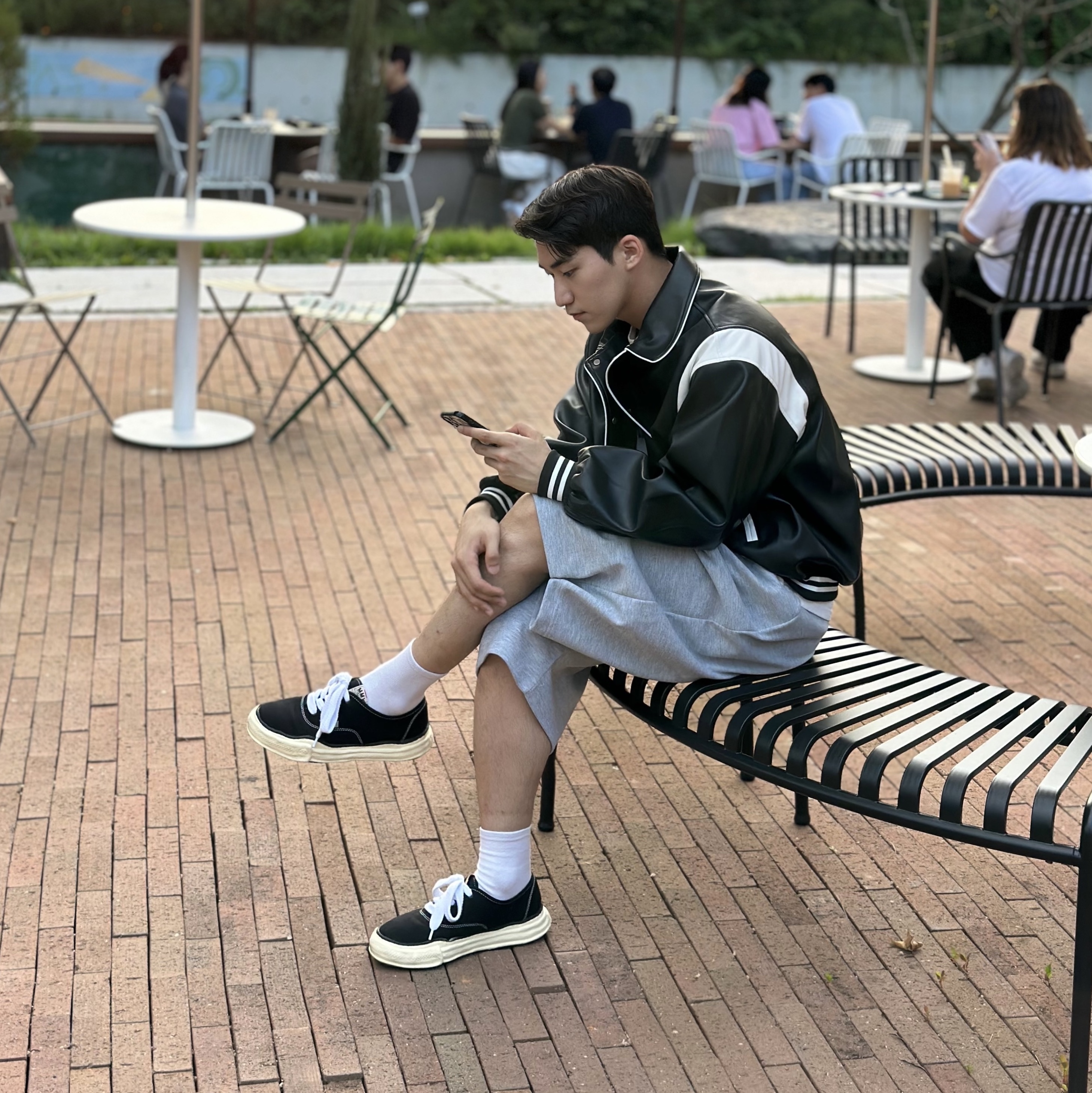 Maison Mihara Yasuhiro Baker OG Sole OD Canvas Low-top Sneakers Black 착용 스타일 - 1