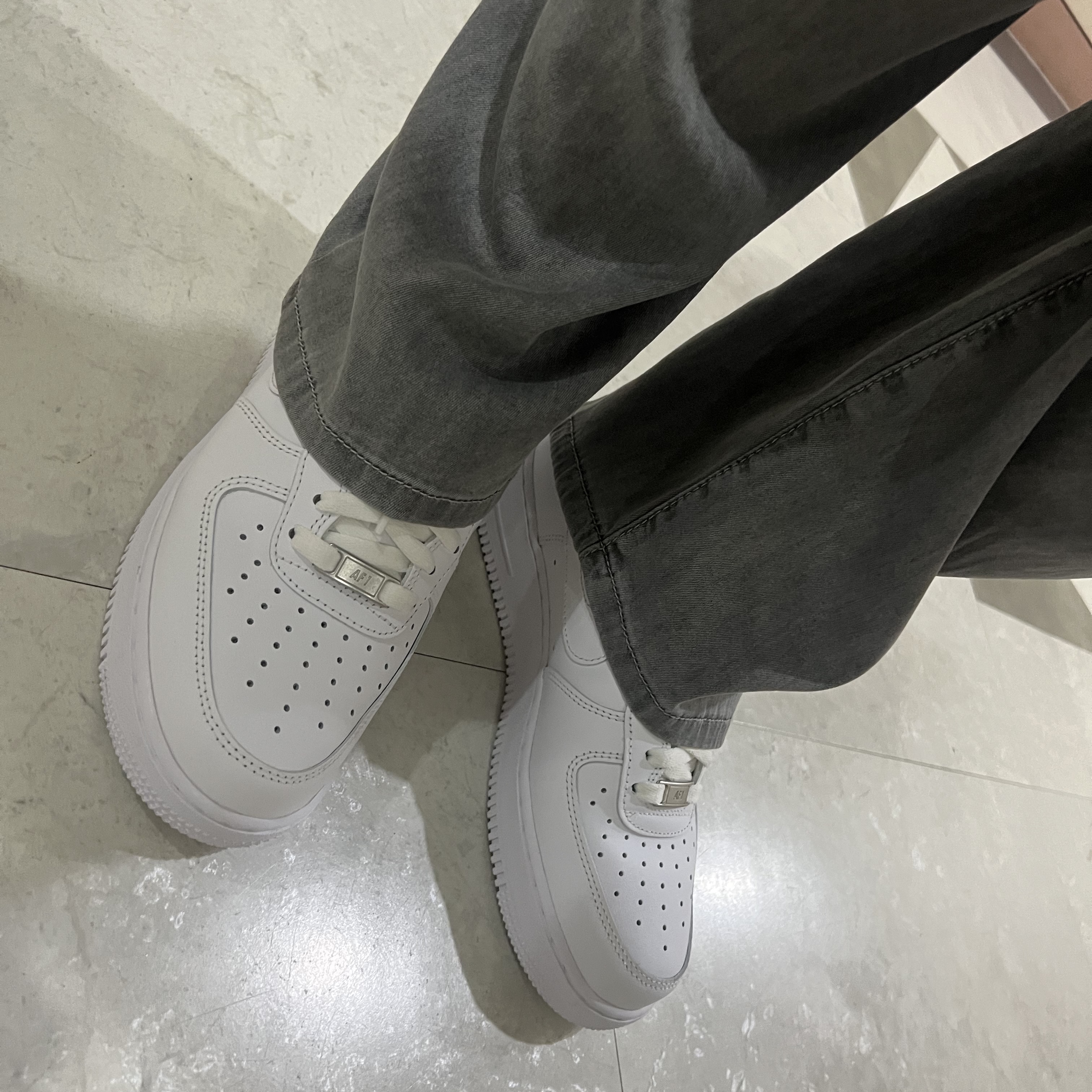 Nike Air Force 1 '07 Low White 착용 스타일