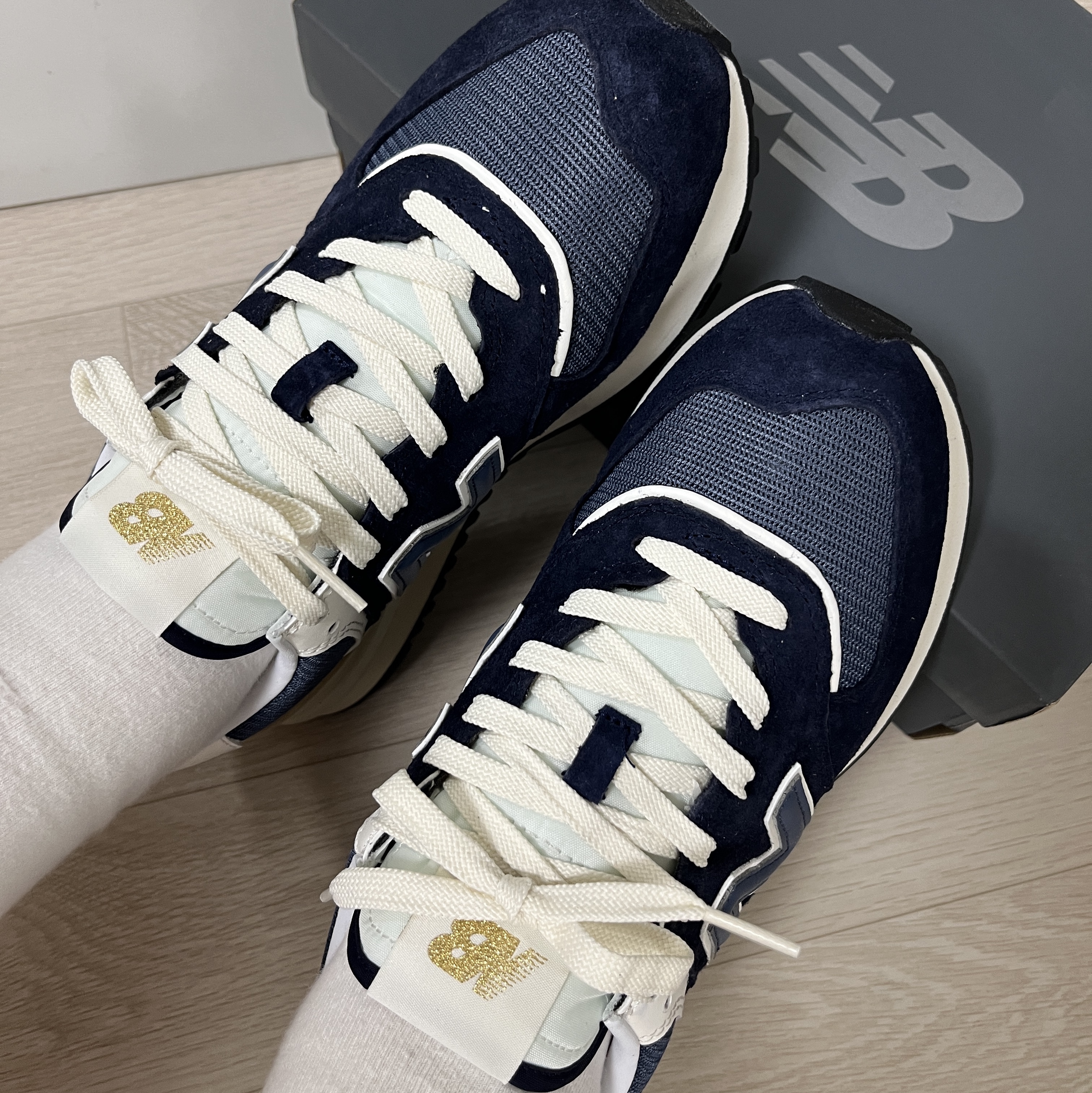 New Balance 574 Legacy Navy 착용 스타일 - 2