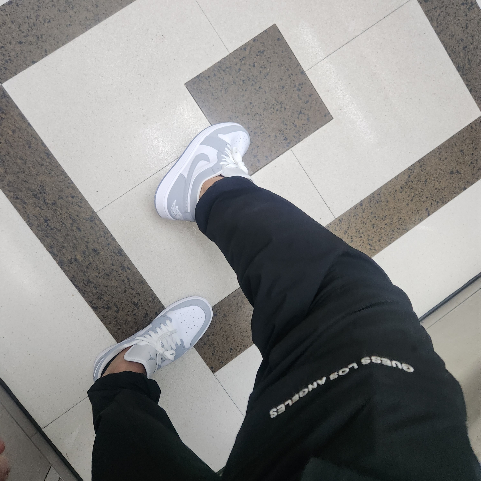 (W) Jordan 1 Low White Wolf Grey 착용 스타일