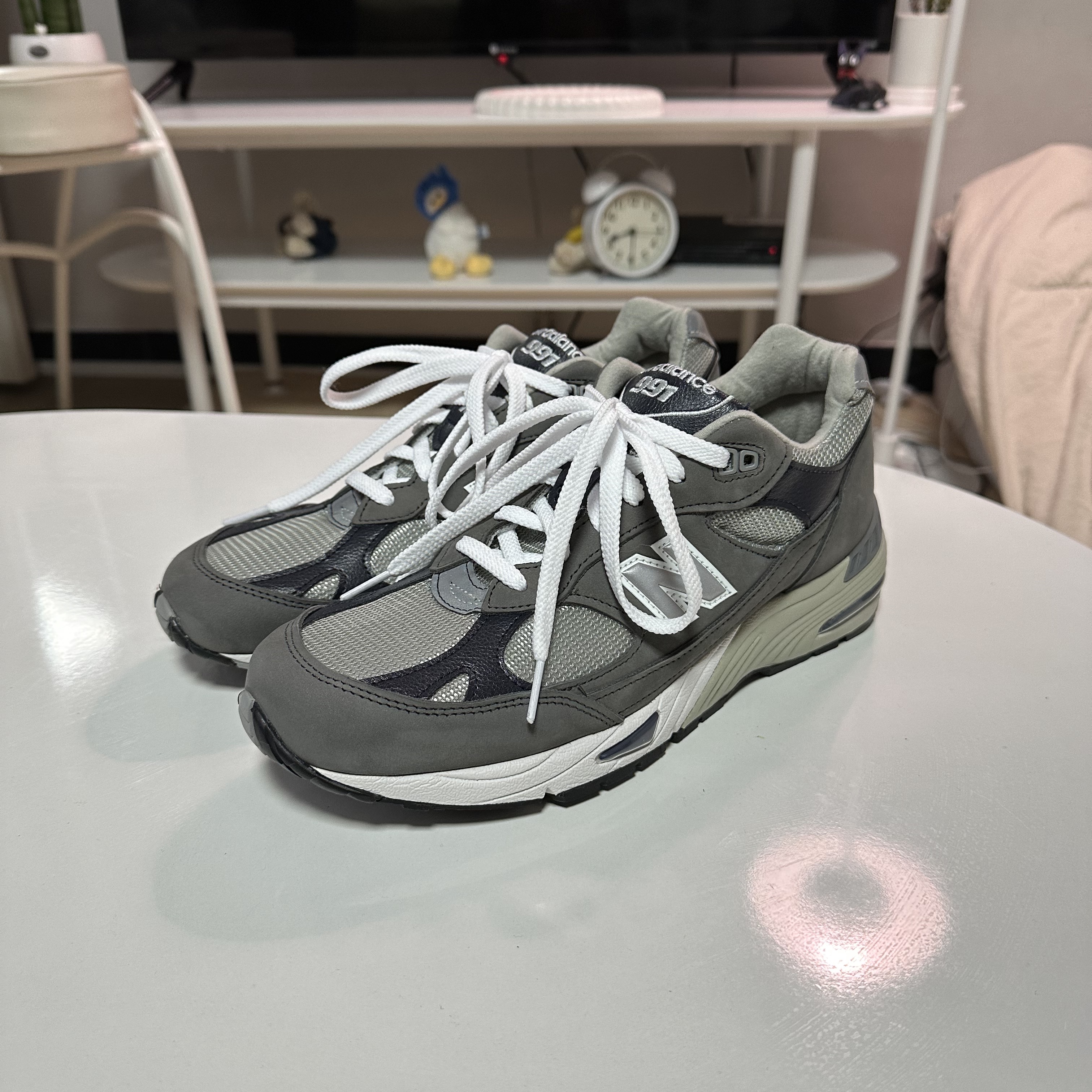 New Balance 991 Made in UK Castlerock Navy 착용 스타일 - 2