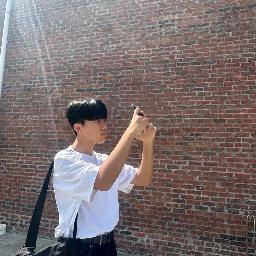 Stussy Basic Stussy T-Shirt White 2023 착용 스타일
