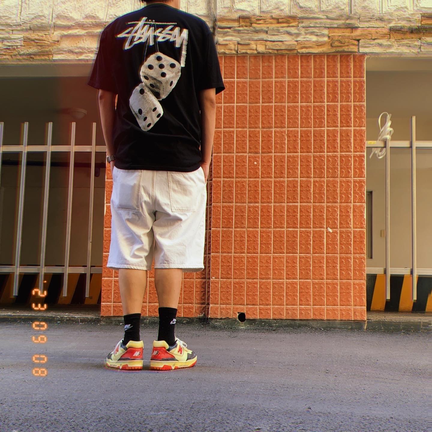 Dada Glow Logo Cap Black, Stussy Fuzzy Dice T-Shirt Black 착용 스타일 - 2