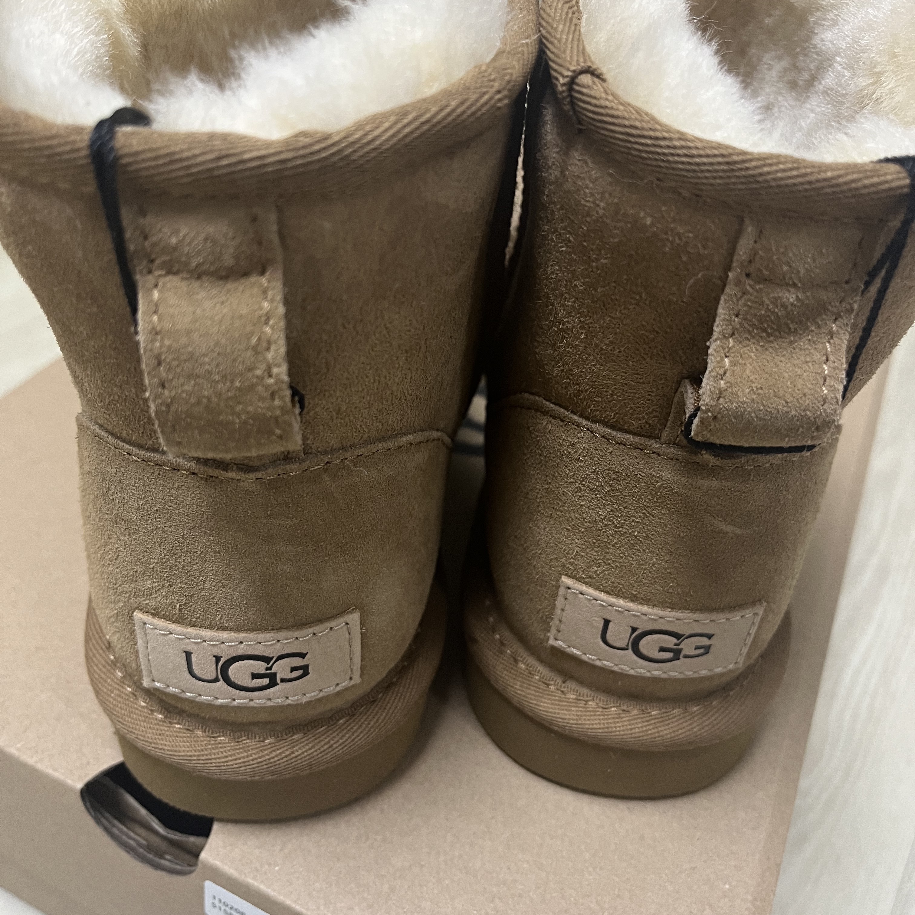 (W) UGG Classic Mini II Boots Chestnut 착용 스타일