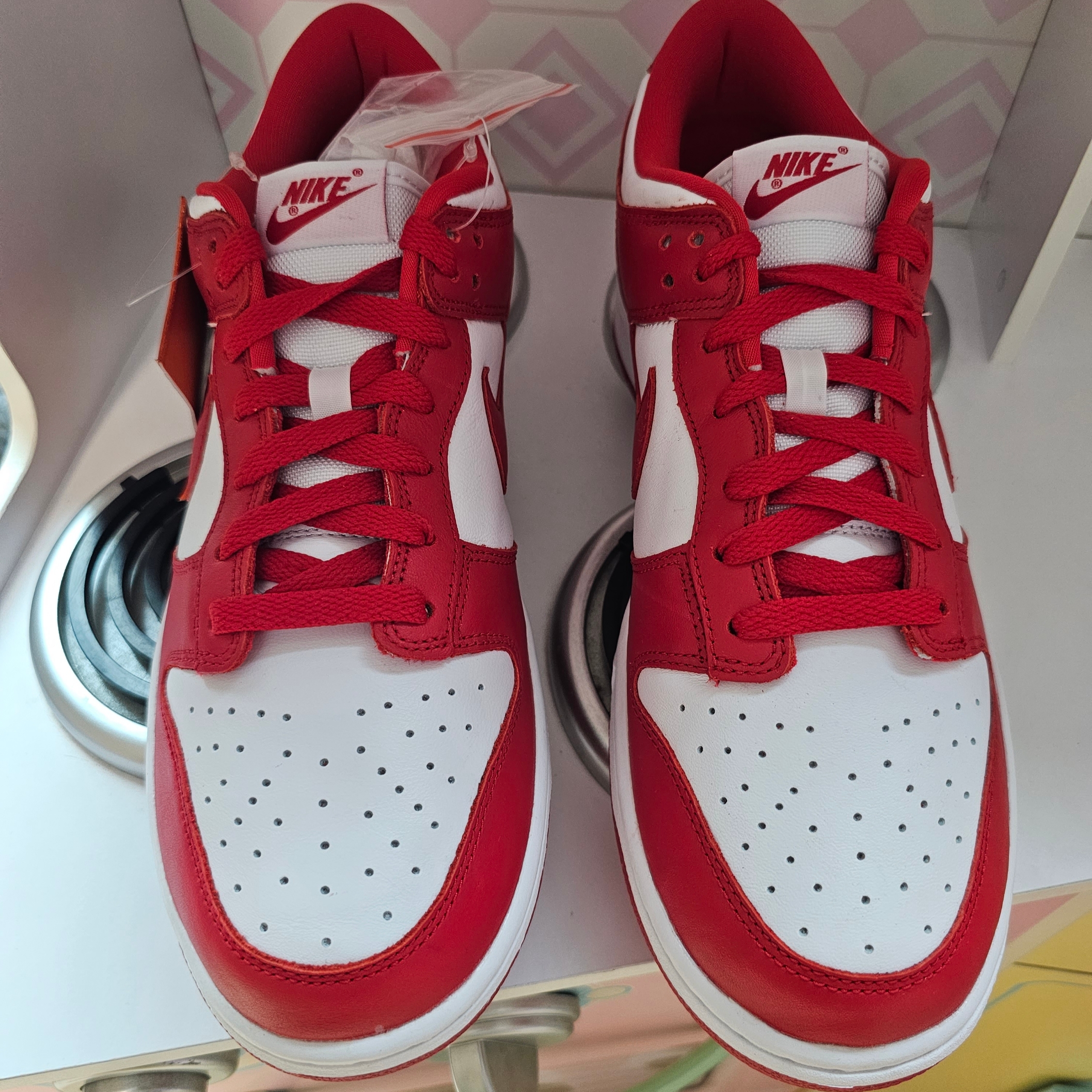 Nike Dunk Low SP White and University Red 2023 착용 스타일 - 3